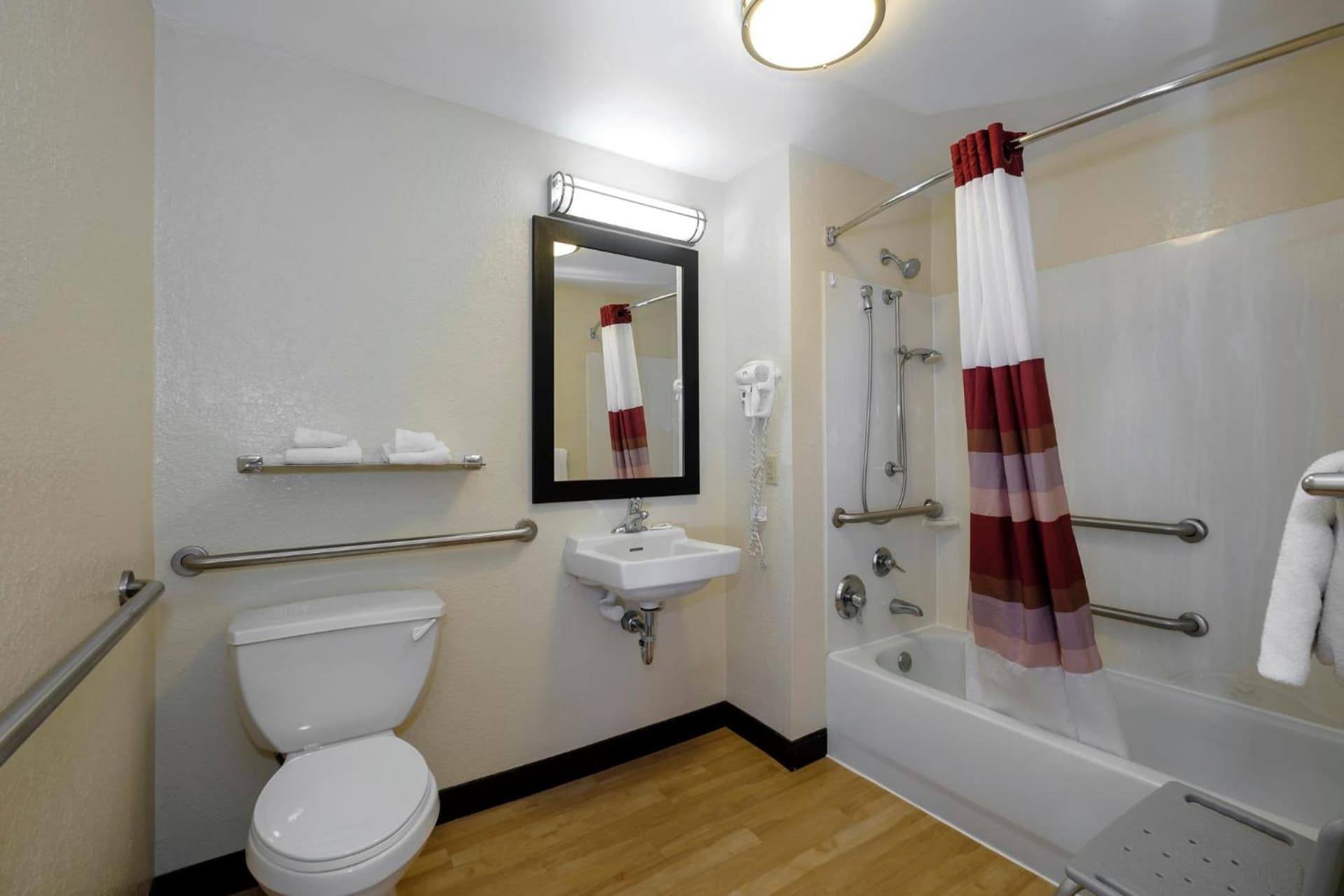 Red Roof Inn PLUS + Gainesville gallery photo in Gainesville, FL — image 43