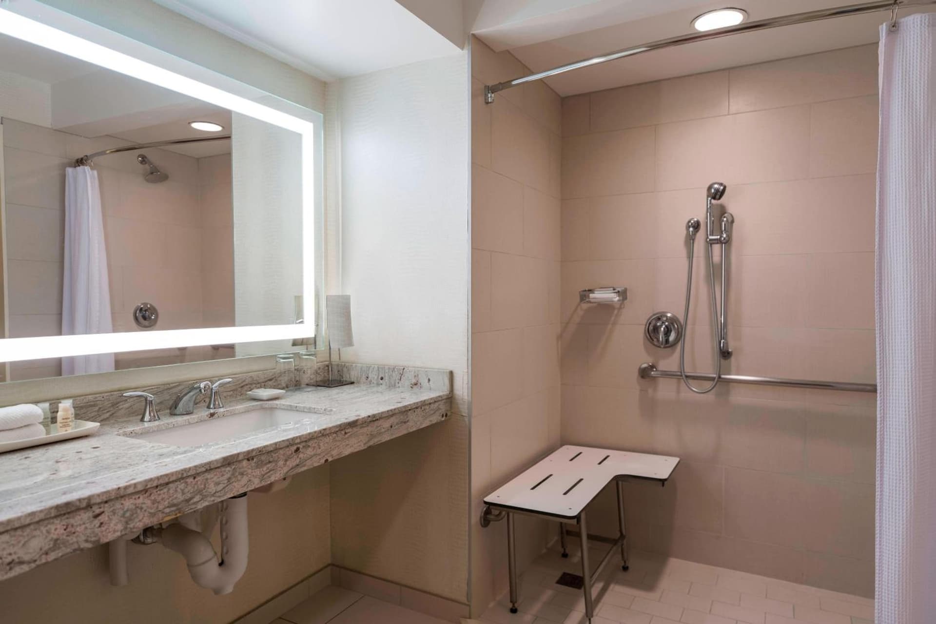 Renaissance Baton Rouge Hotel gallery photo in Baton Rouge, LA — image 20