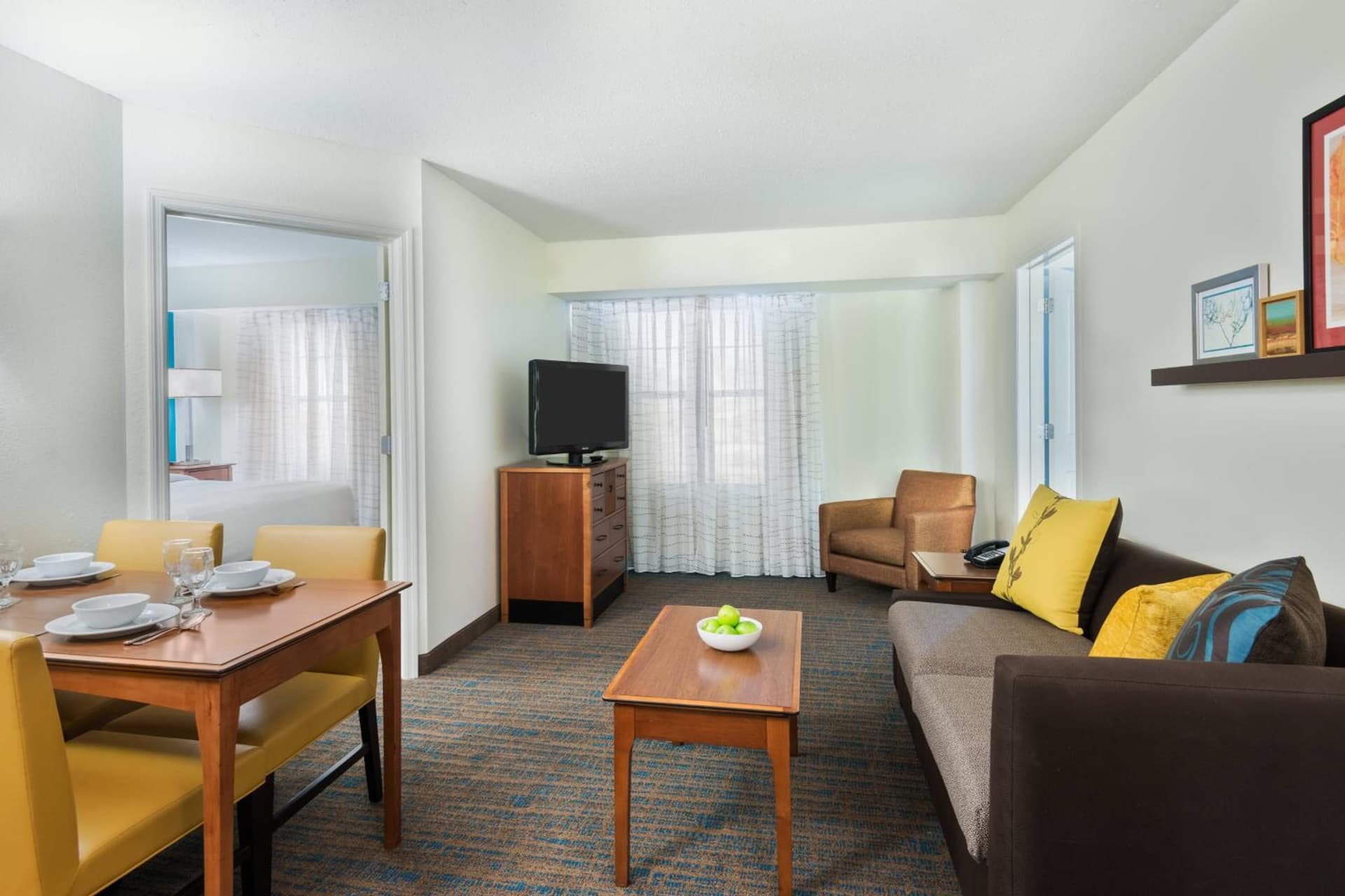 Residence Inn by Marriott St. Louis Downtown gallery photo in Saint Louis, MO — image 9