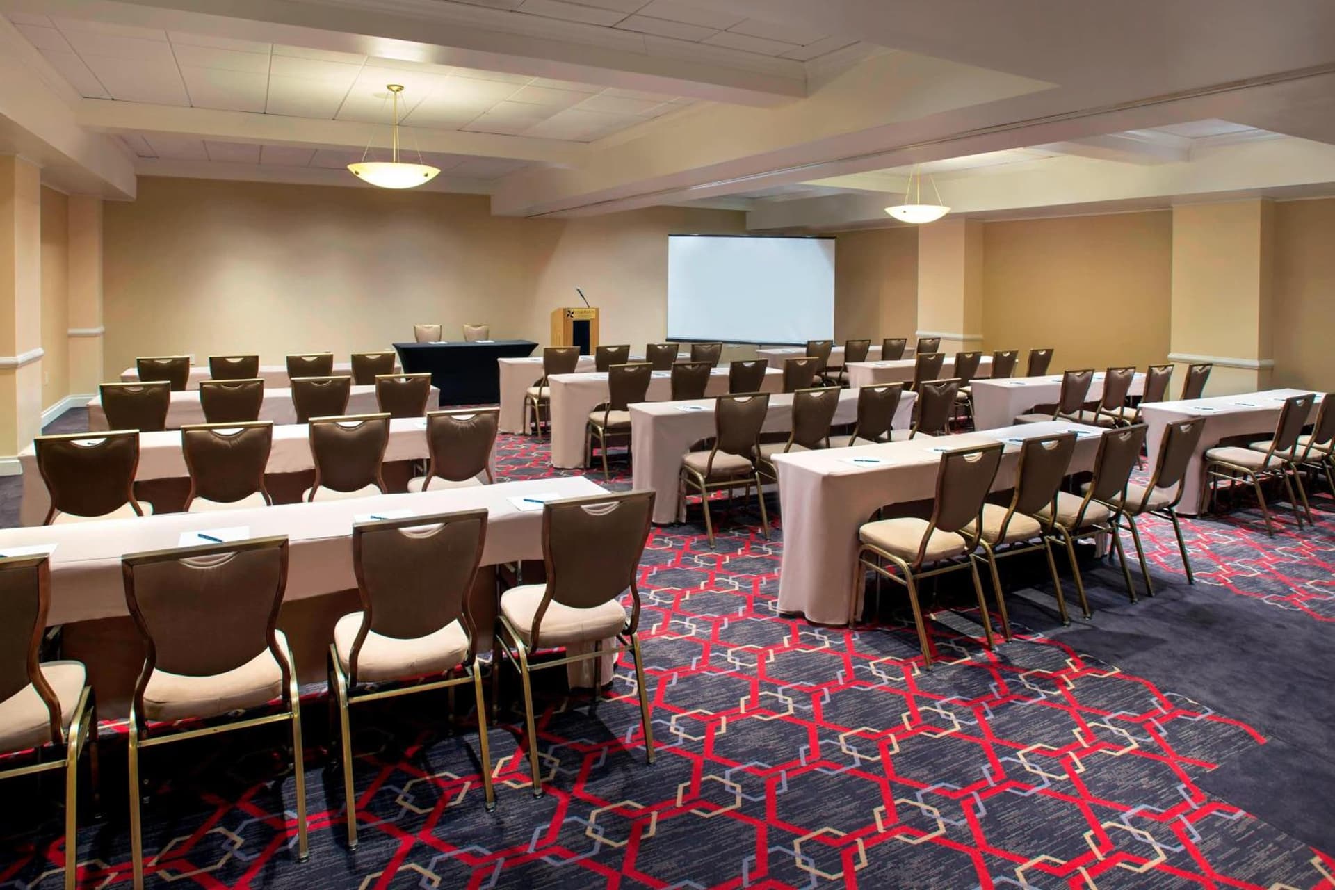 Best Western Premier Plainview-Long Island Hotel gallery photo in Plainview, NY — image 10