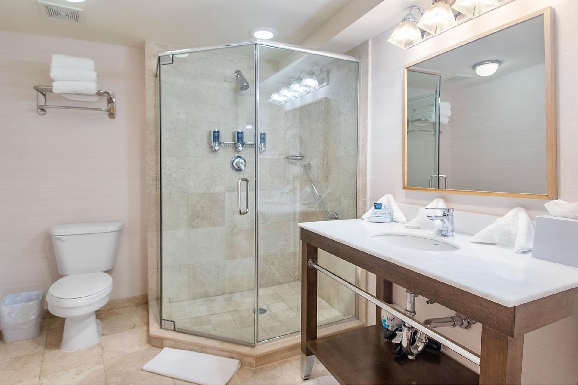 Best Western Premier Plainview-Long Island Hotel gallery photo in Plainview, NY — image 6