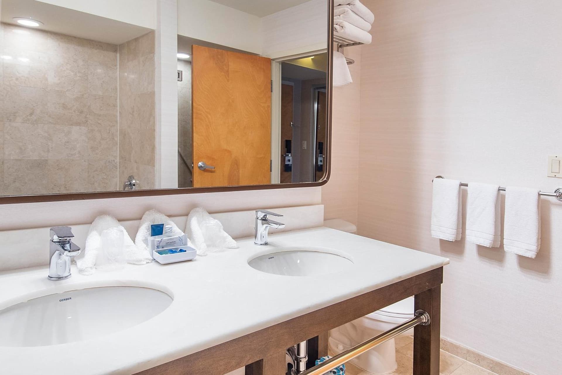 Best Western Premier Plainview-Long Island Hotel gallery photo in Plainview, NY — image 12