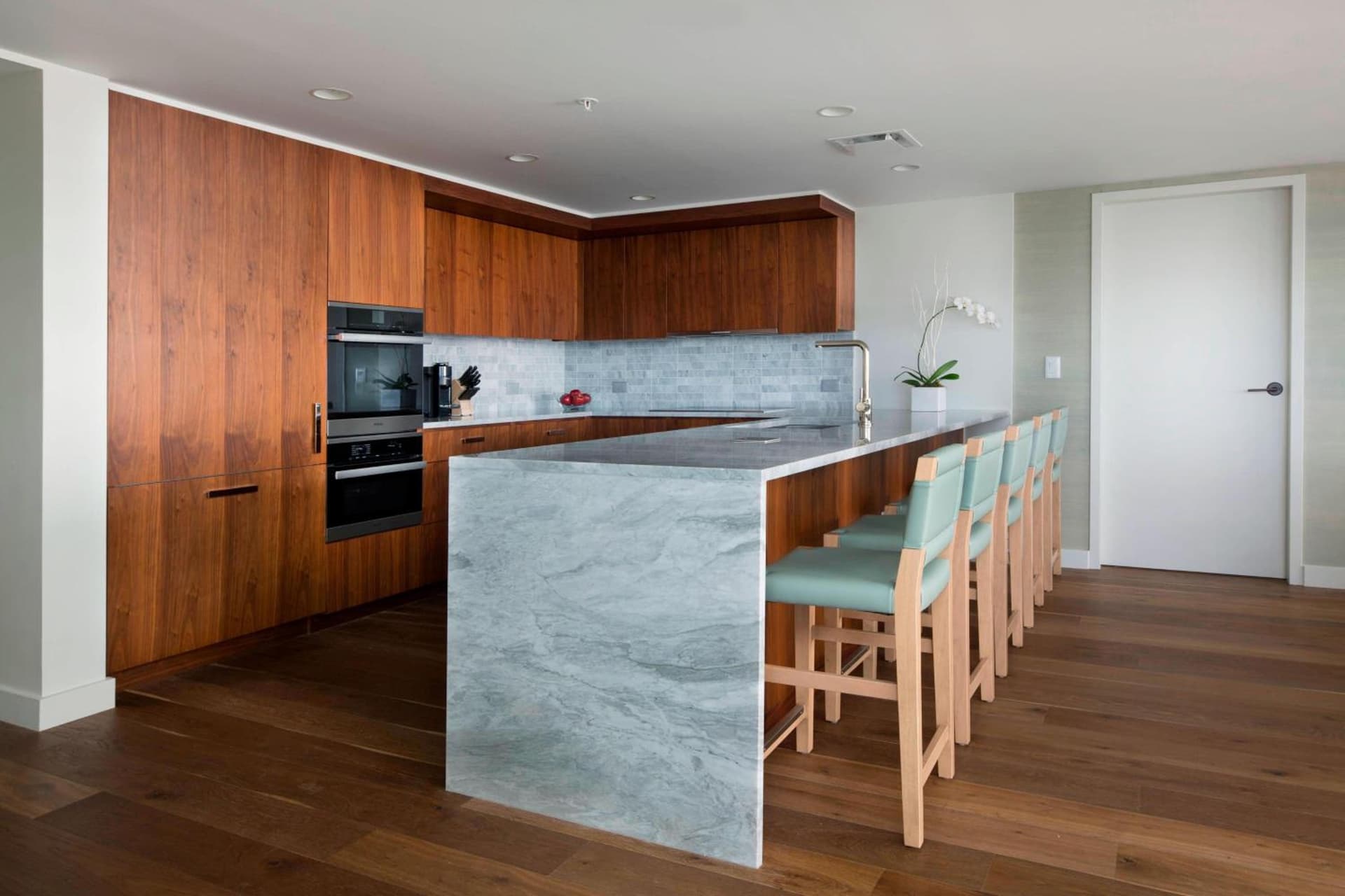 The Ritz-Carlton Residences, Waikiki Beach Hotel gallery photo in Honolulu, HI — image 107