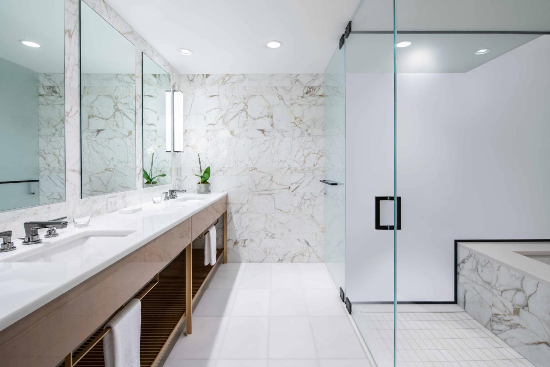 The Ritz-Carlton Residences, Waikiki Beach Hotel gallery photo in Honolulu, HI — image 122
