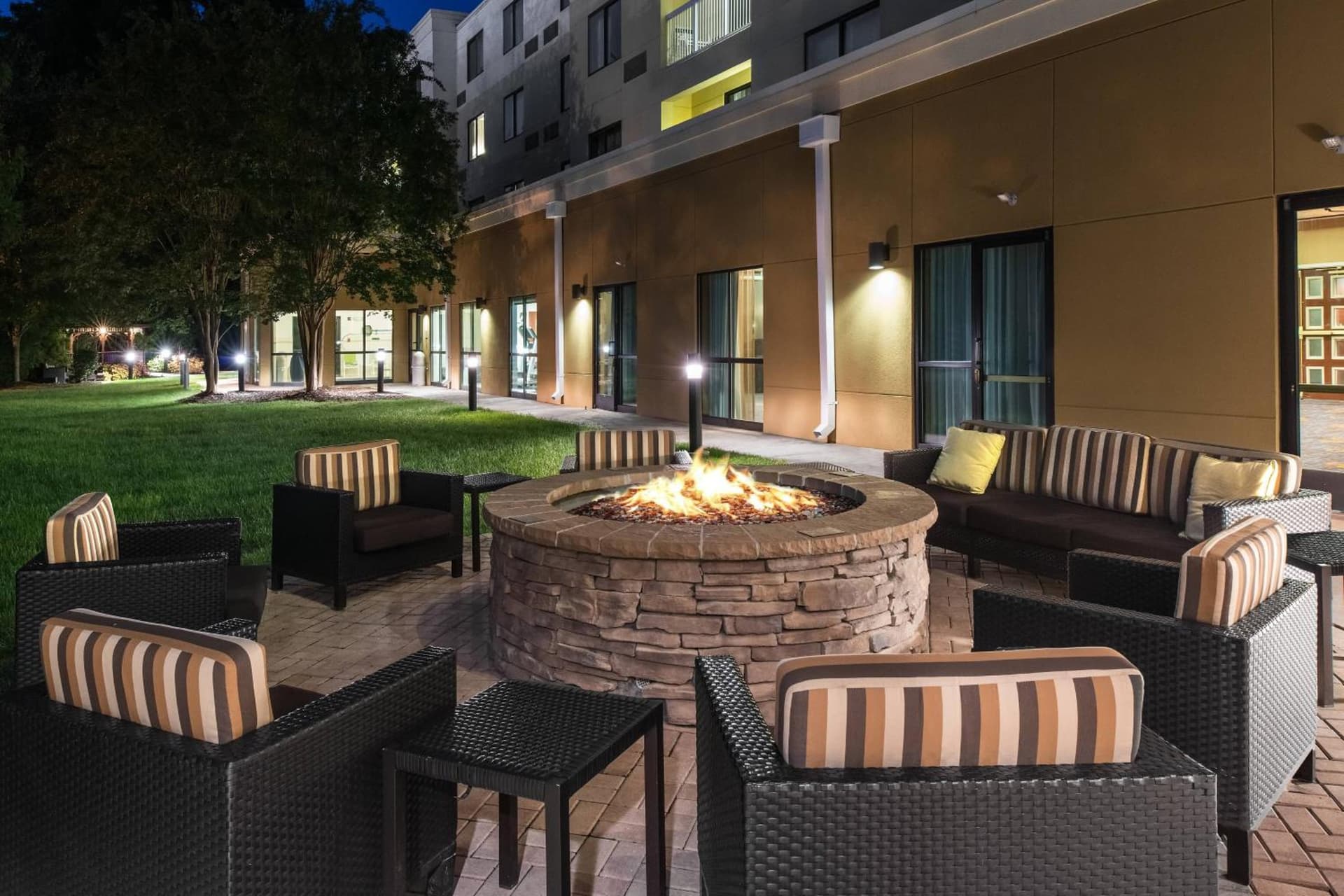 Courtyard by Marriott Charlotte Gastonia gallery photo in Gastonia, NC — image 8
