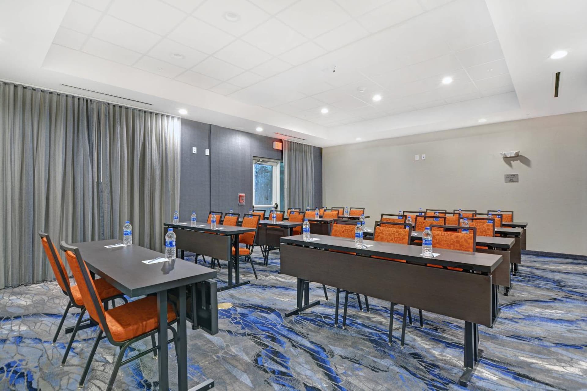 Fairfield Inn & Suites by Marriott Houston NASA/Webster gallery photo in Webster, TX — image 8