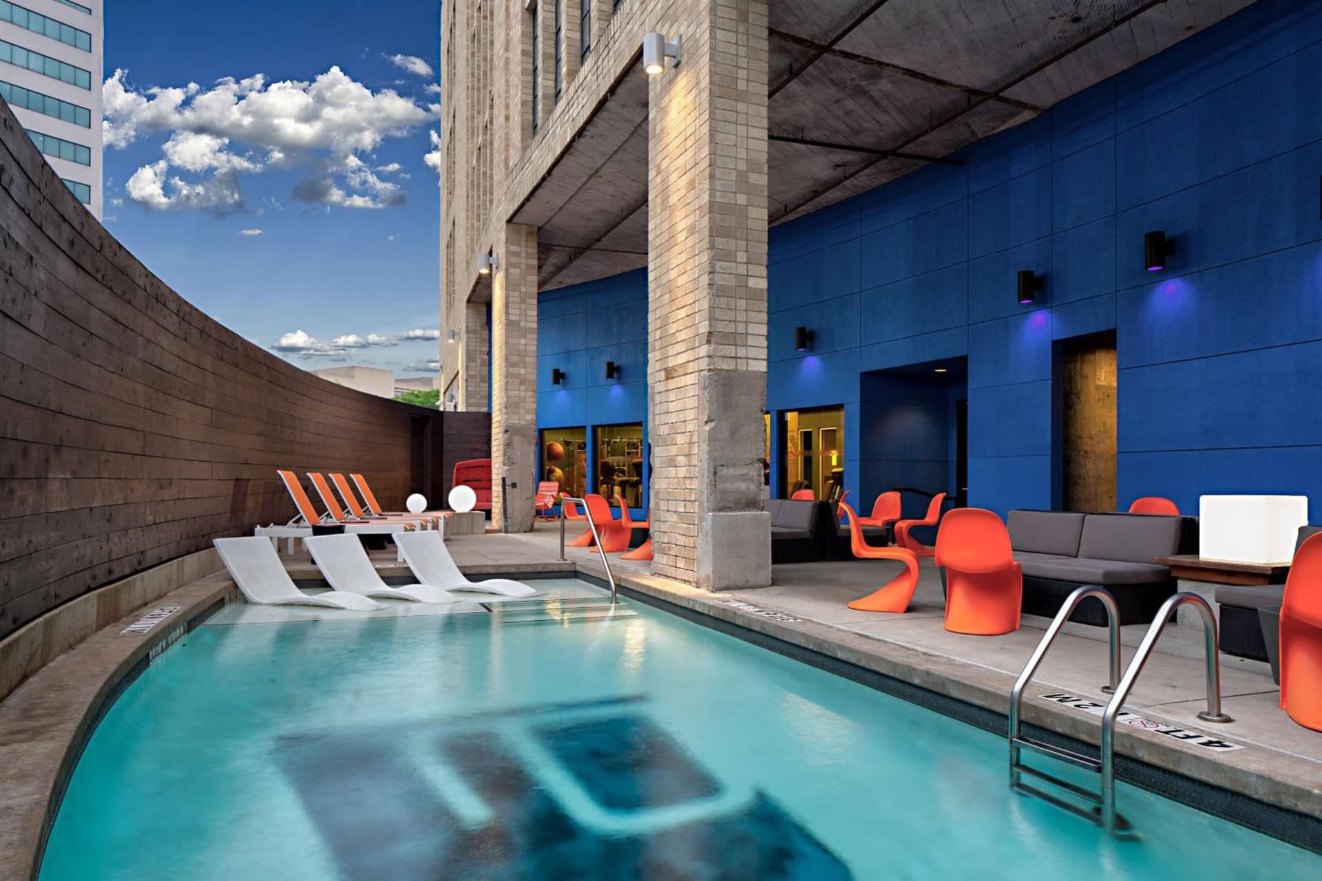 Aloft by Marriott Dallas Downtown gallery photo in Dallas, TX — image 26