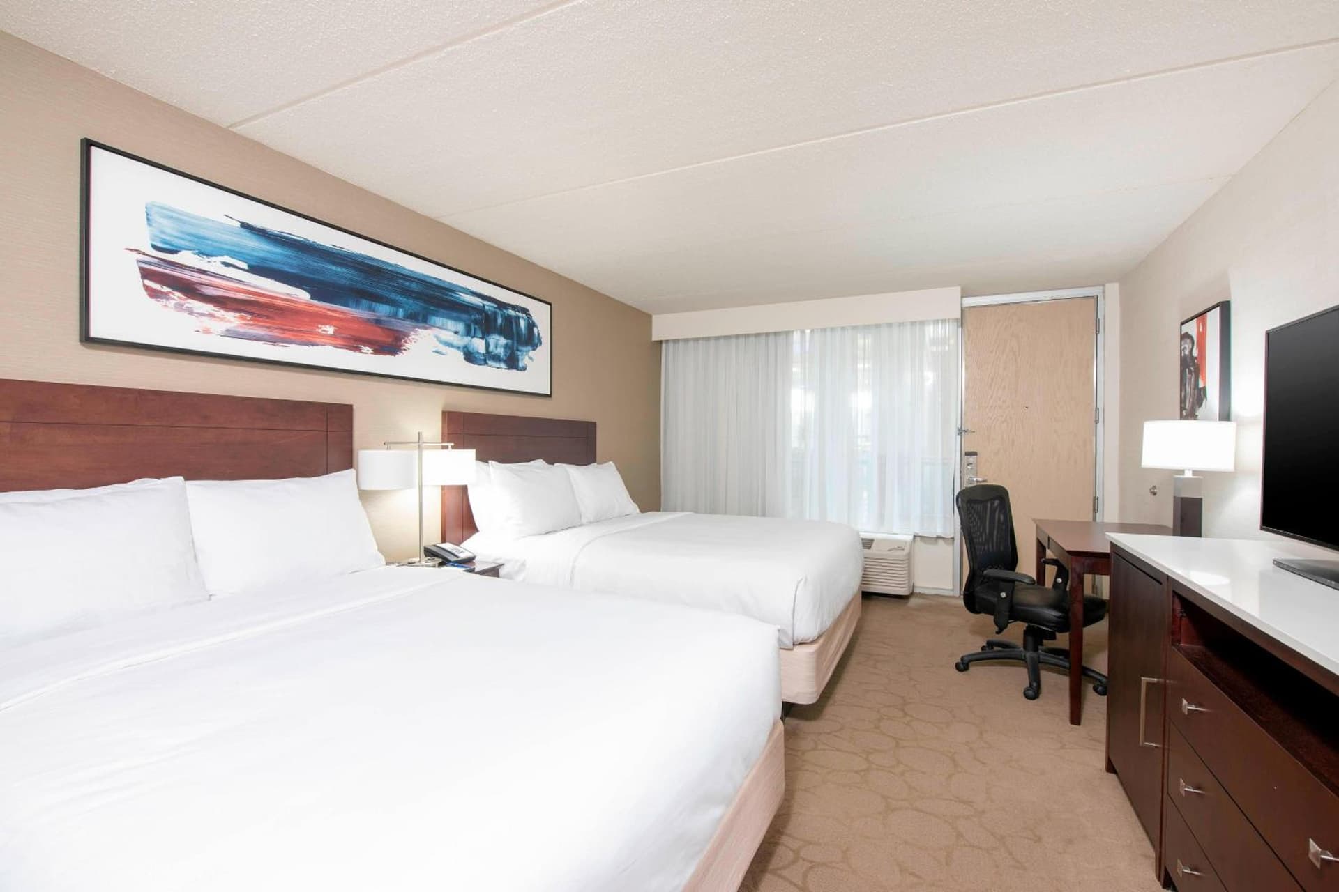 Delta Hotels by Marriott Kalamazoo Conference Center gallery photo in Kalamazoo, MI — image 10