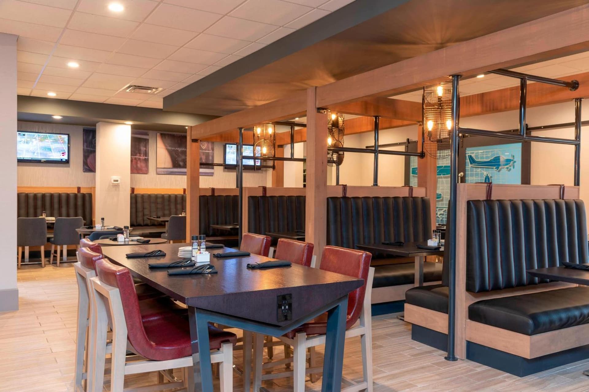 Delta Hotels by Marriott Kalamazoo Conference Center gallery photo in Kalamazoo, MI — image 19