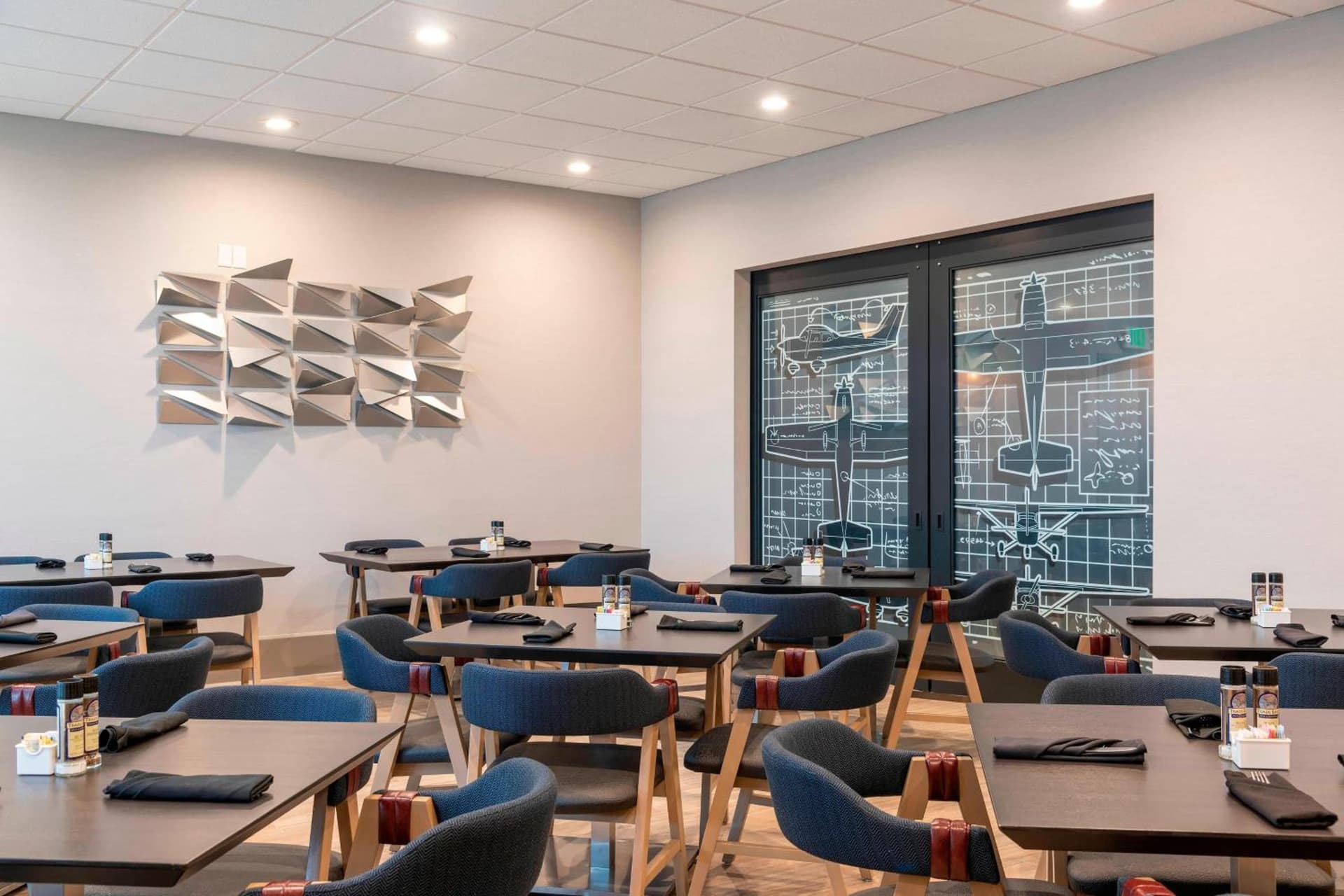 Delta Hotels by Marriott Kalamazoo Conference Center gallery photo in Kalamazoo, MI — image 14