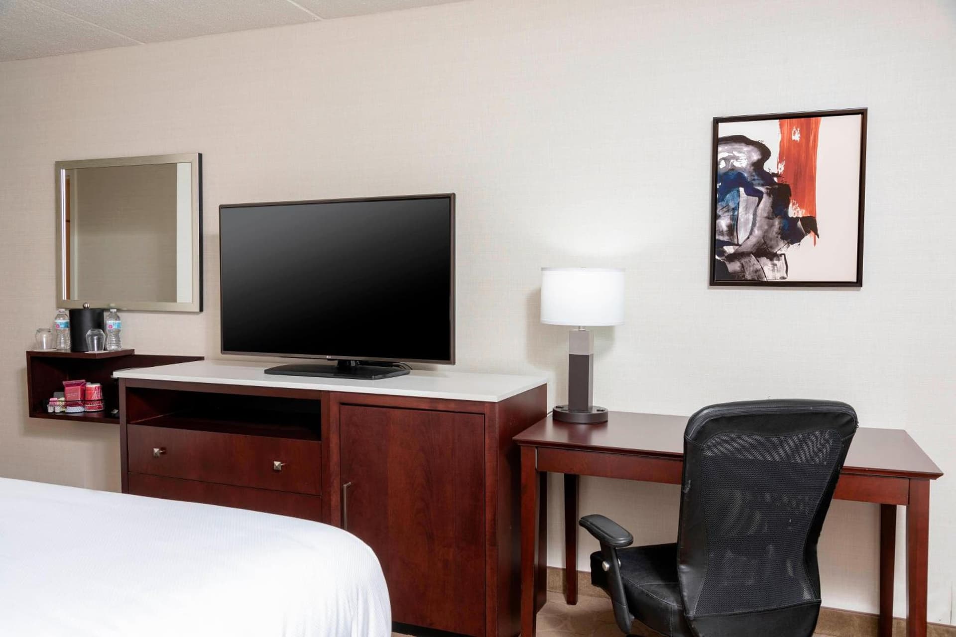 Delta Hotels by Marriott Kalamazoo Conference Center gallery photo in Kalamazoo, MI — image 28