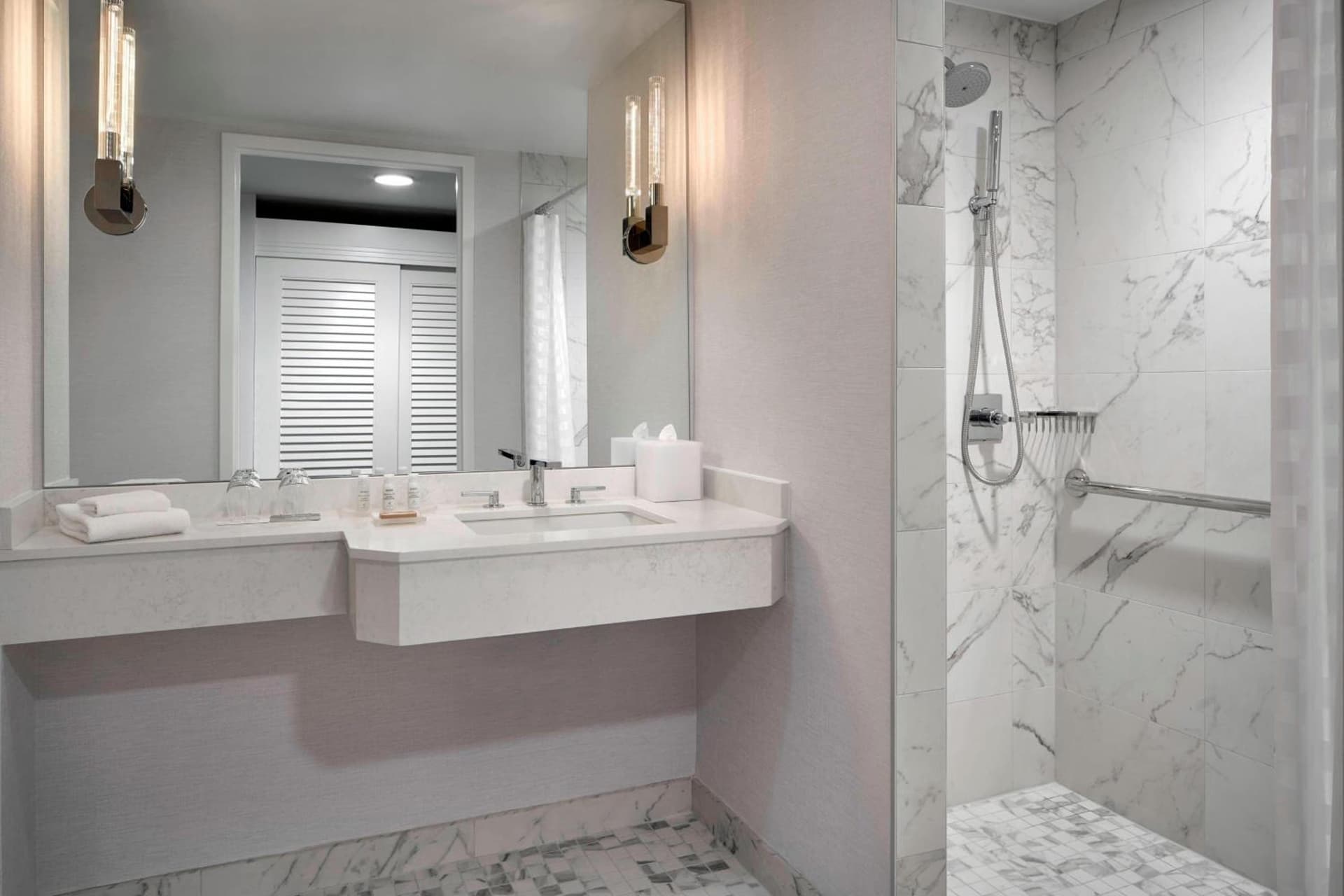 Renaissance Baltimore Harborplace Hotel gallery photo in Baltimore, MD — image 57