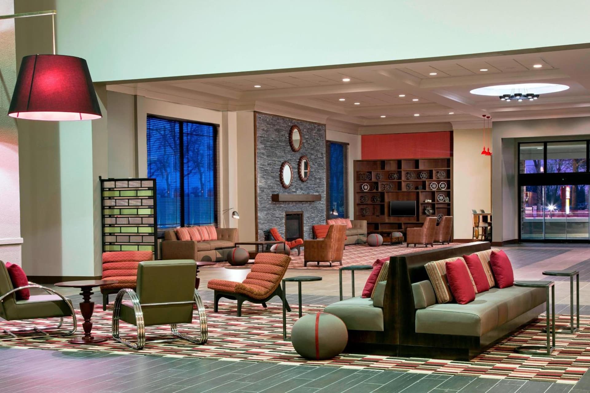 Four Points Bentonville interior in Bentonville, AR — gallery photo 2