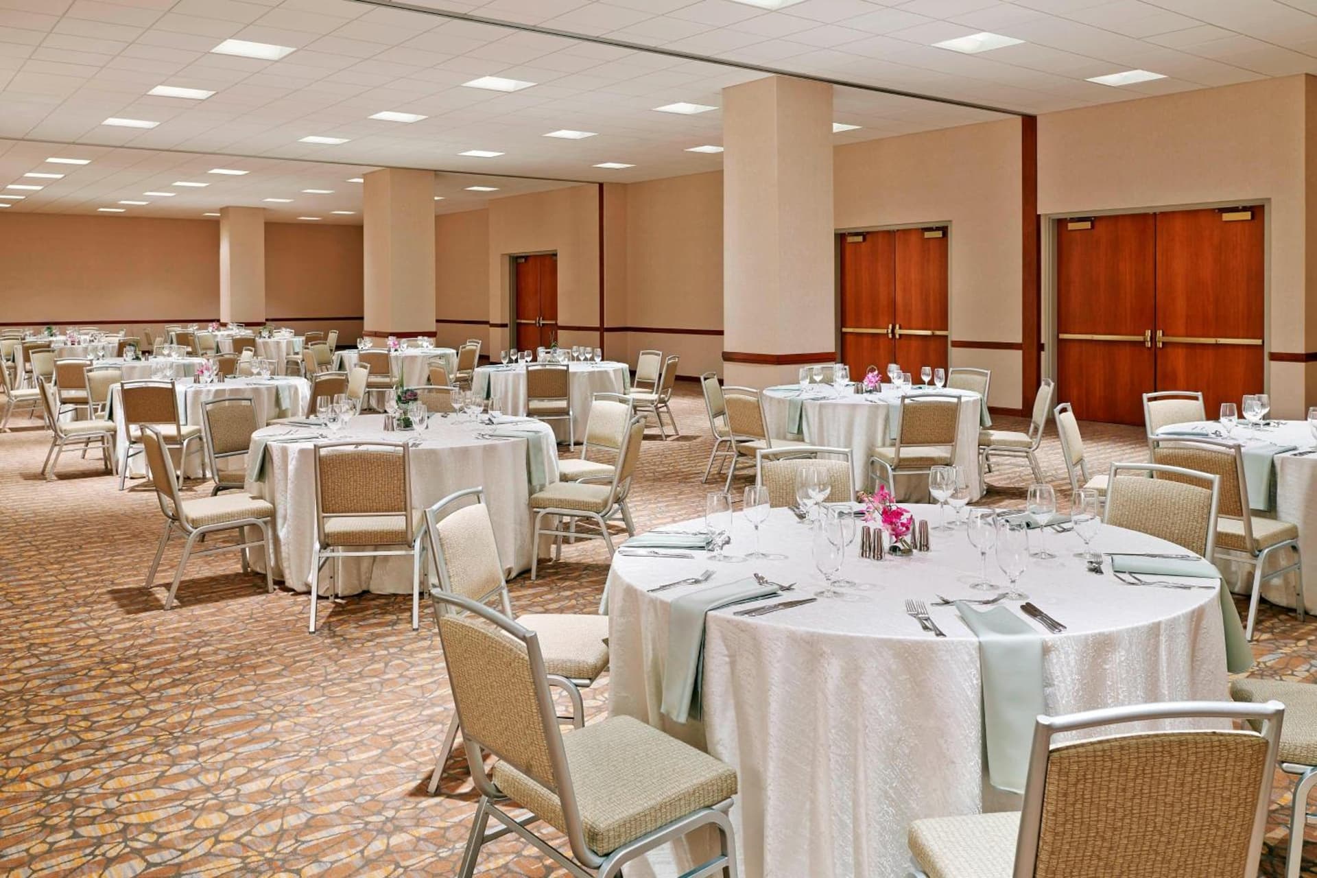The Westin Kansas City at Crown Center gallery photo in Kansas City, MO — image 10