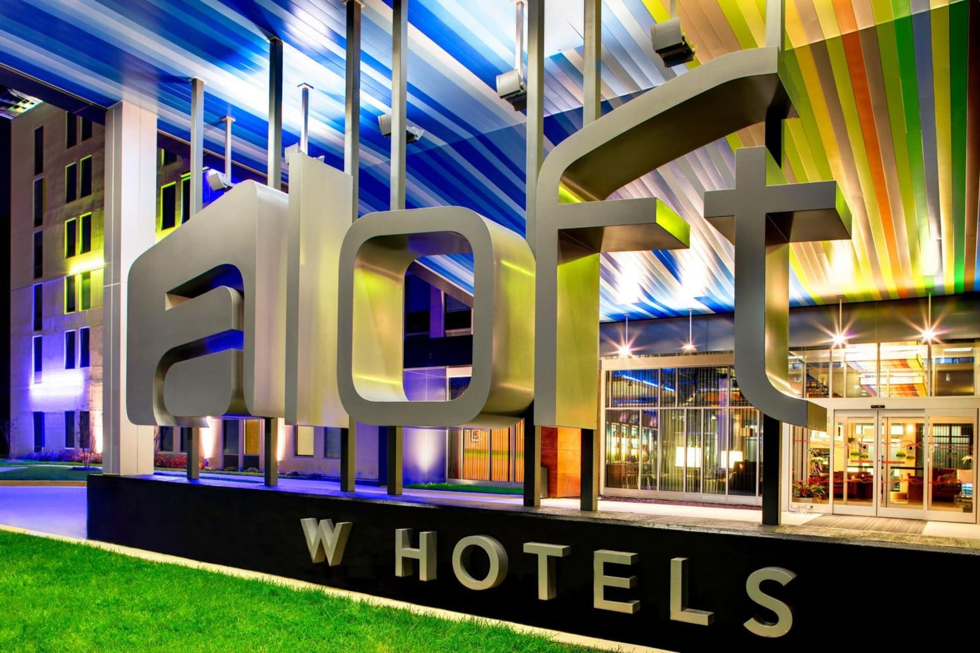 Aloft by Marriott BWI Baltimore Washington International Airport interior in Linthicum Heights, MD — gallery photo 2