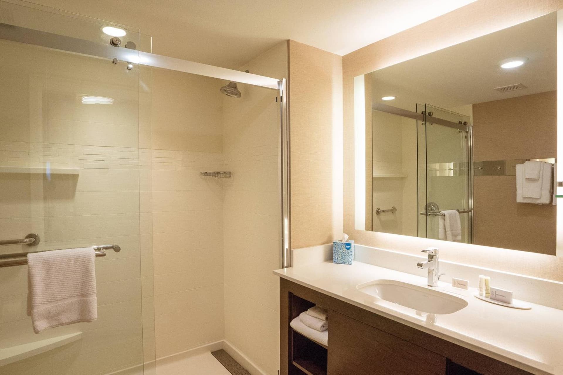 Residence Inn by Marriott Seattle University District gallery photo in Seattle, WA — image 28