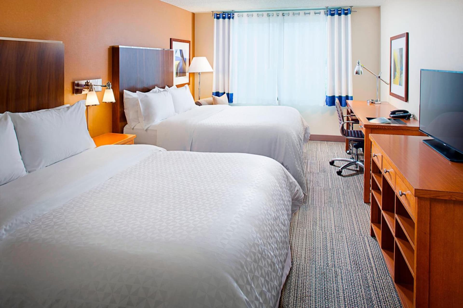 Four Points by Sheraton Philadelphia Airport property views in Philadelphia, PA — gallery photo 3