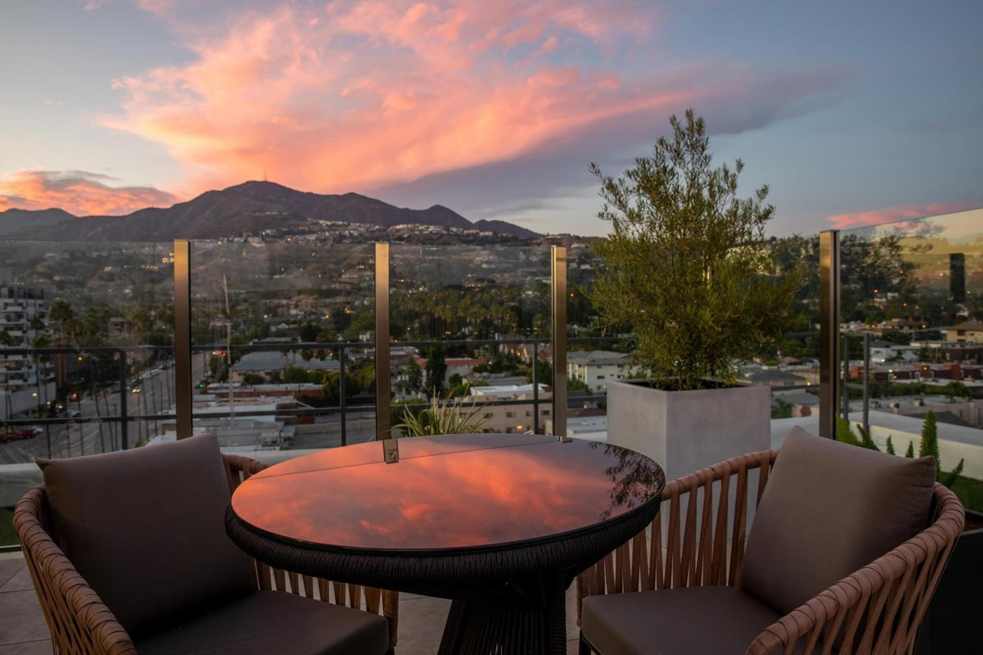 The Glenmark, Glendale, a Tribute Portfolio Hotel gallery photo in Glendale, CA — image 5