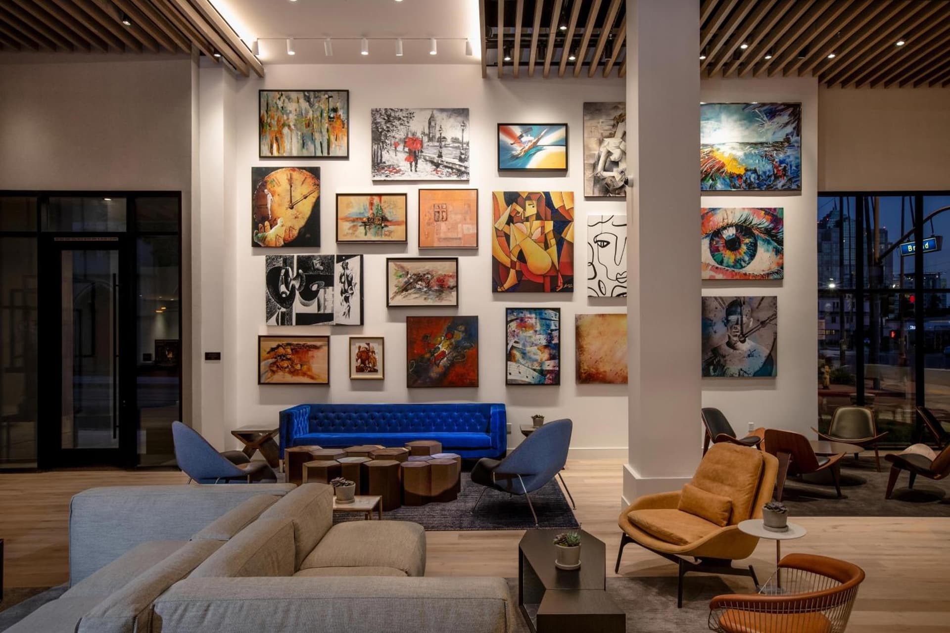 The Glenmark, Glendale, a Tribute Portfolio Hotel property views in Glendale, CA — gallery photo 3