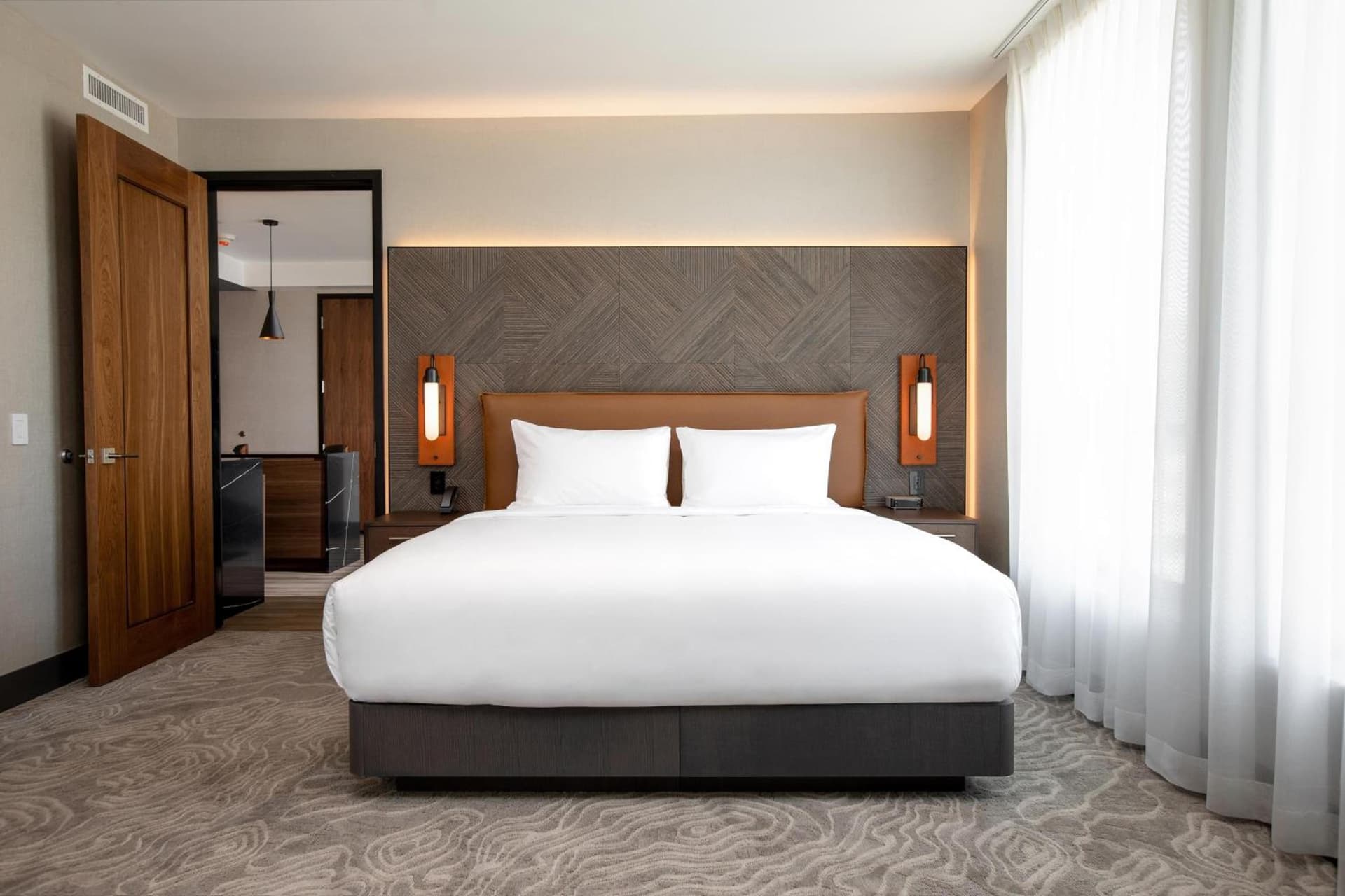 The Glenmark, Glendale, a Tribute Portfolio Hotel interior in Glendale, CA — gallery photo 2