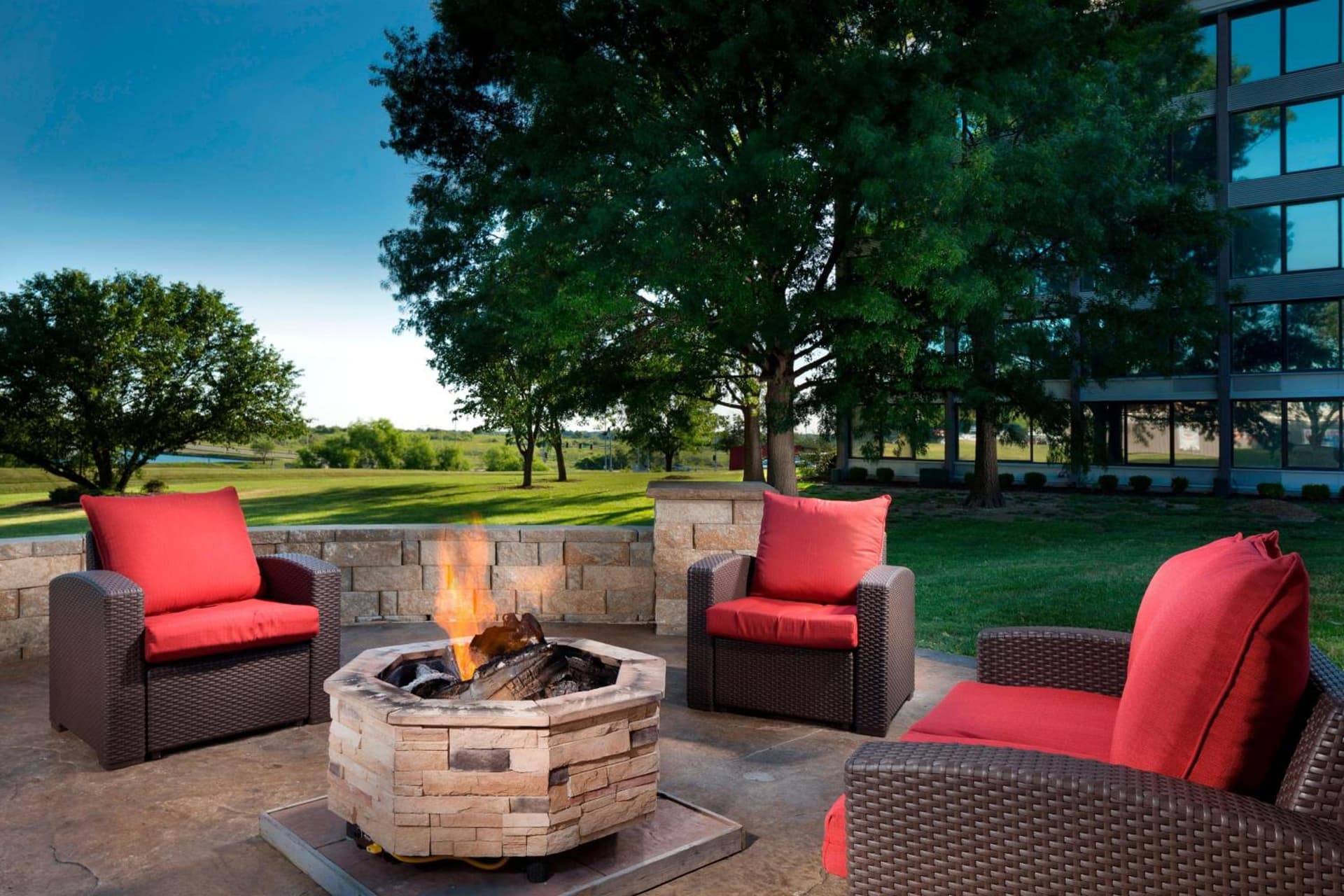 Four Points by Sheraton Kansas City Airport property views in Kansas City, KS — gallery photo 3