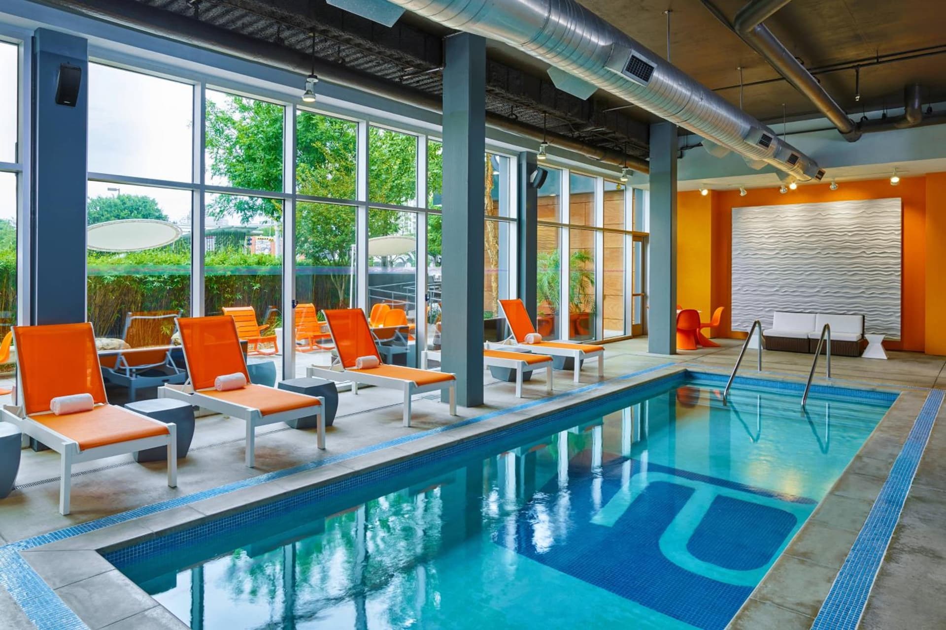 Aloft by Marriott Houston by the Galleria interior in Houston, TX — gallery photo 2