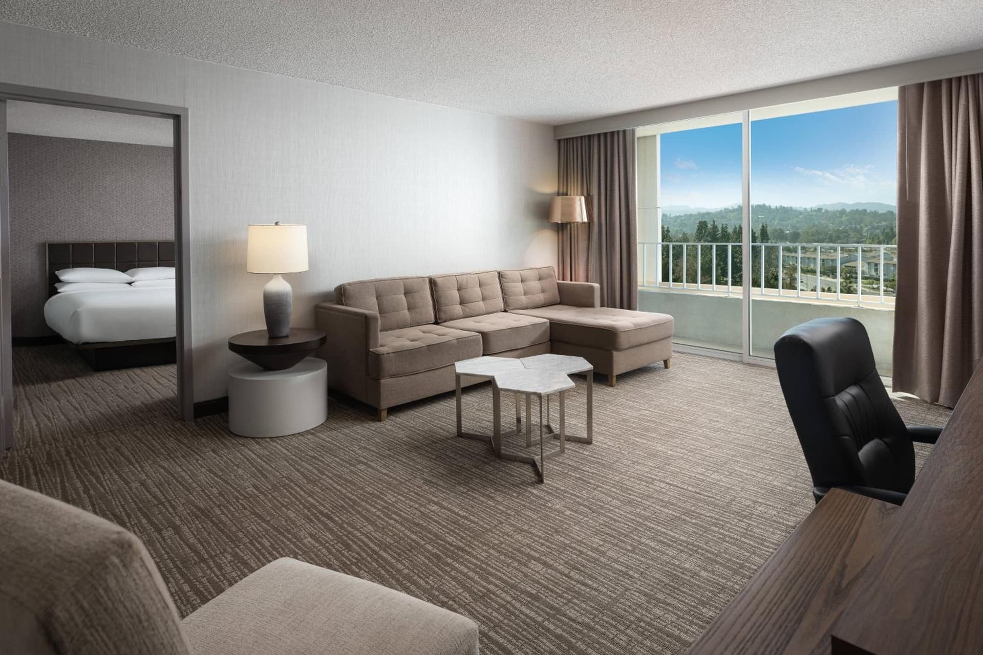 Warner Center Marriott Woodland Hills gallery photo in Woodland Hills, CA — image 10