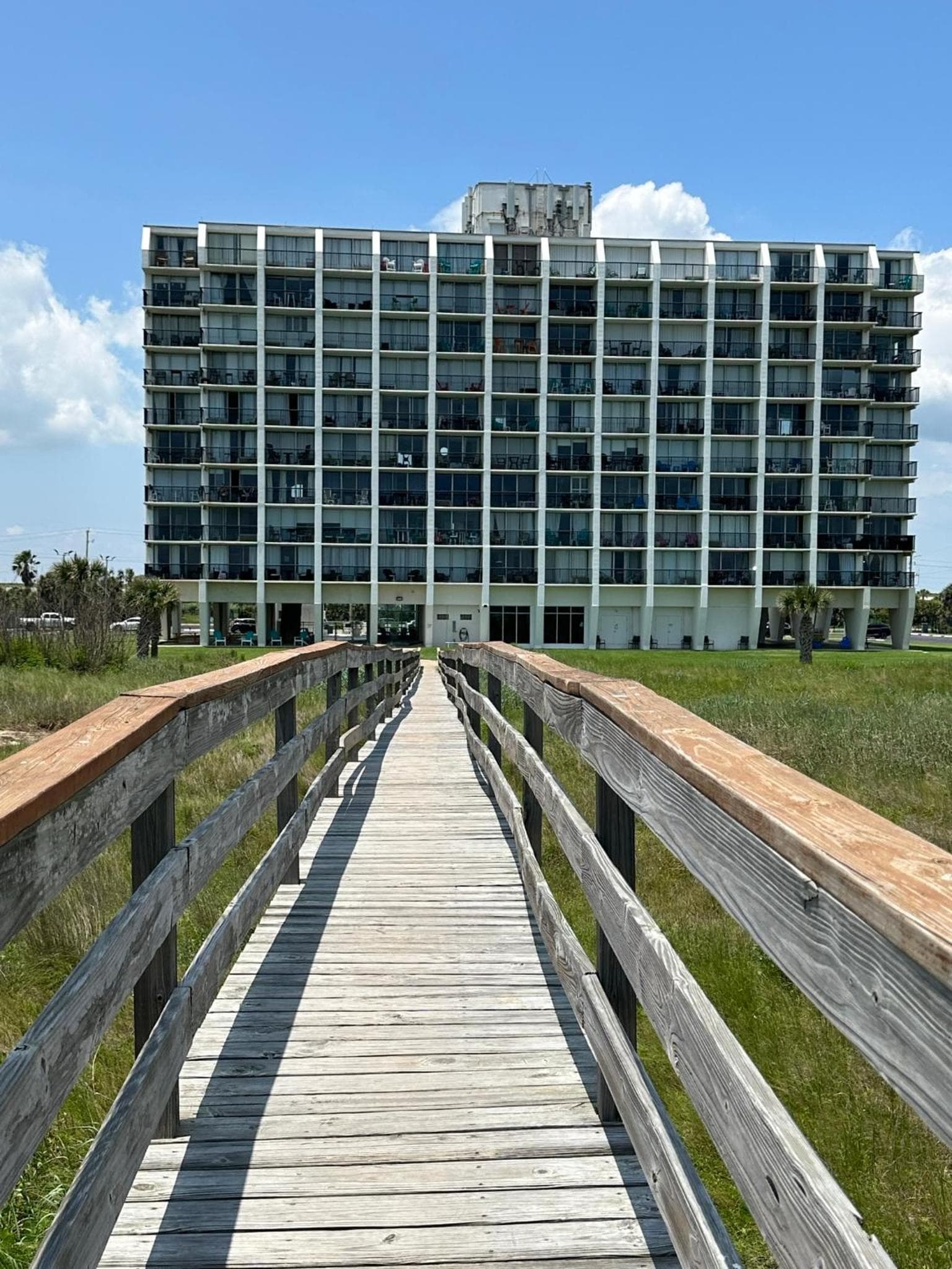 Islander East Studio with East Beach access featured exterior or lobby in Galveston, TX — similar hotel
