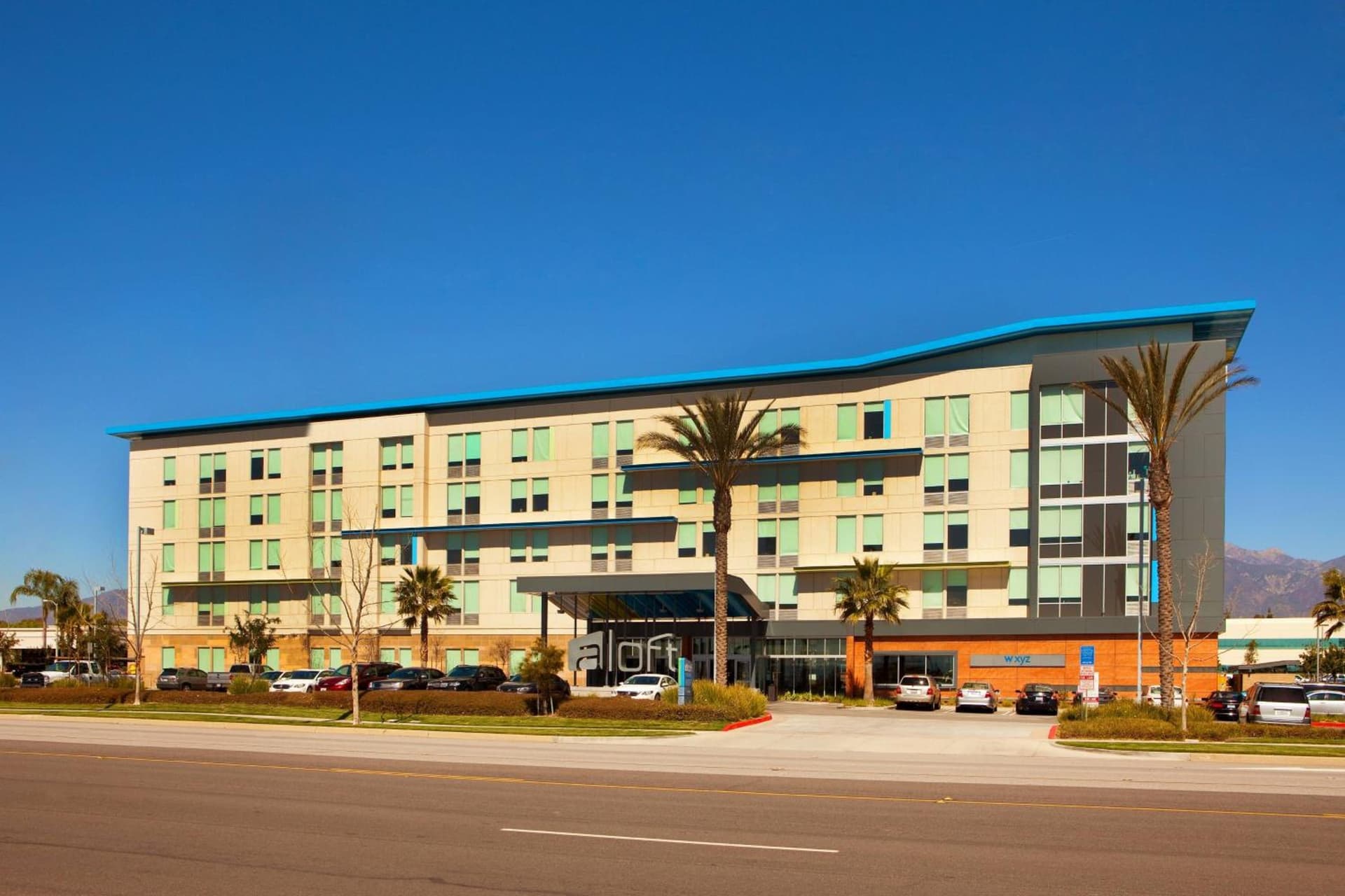 Aloft by Marriott Ontario-Rancho Cucamonga gallery photo in Rancho Cucamonga, CA — image 6