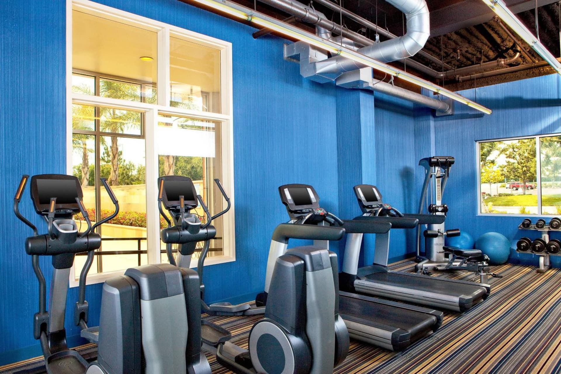 Aloft by Marriott Ontario-Rancho Cucamonga gallery photo in Rancho Cucamonga, CA — image 15