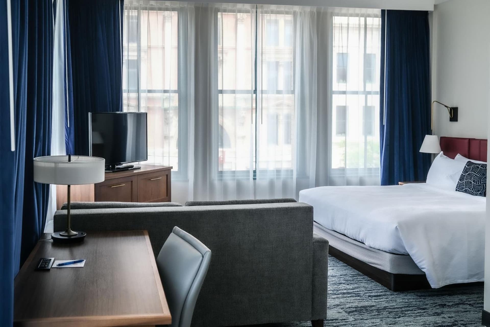 BLU-Tique, Akron, a Tribute Portfolio Hotel gallery photo in Akron, OH — image 24