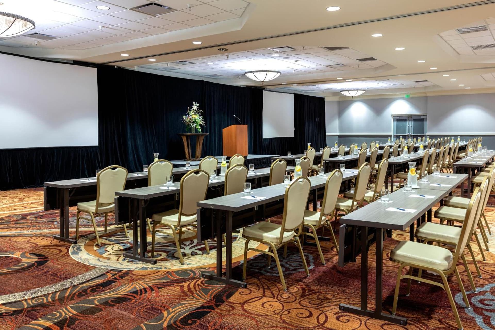 Sheraton Niagara Falls gallery photo in Niagara Falls, NY — image 20