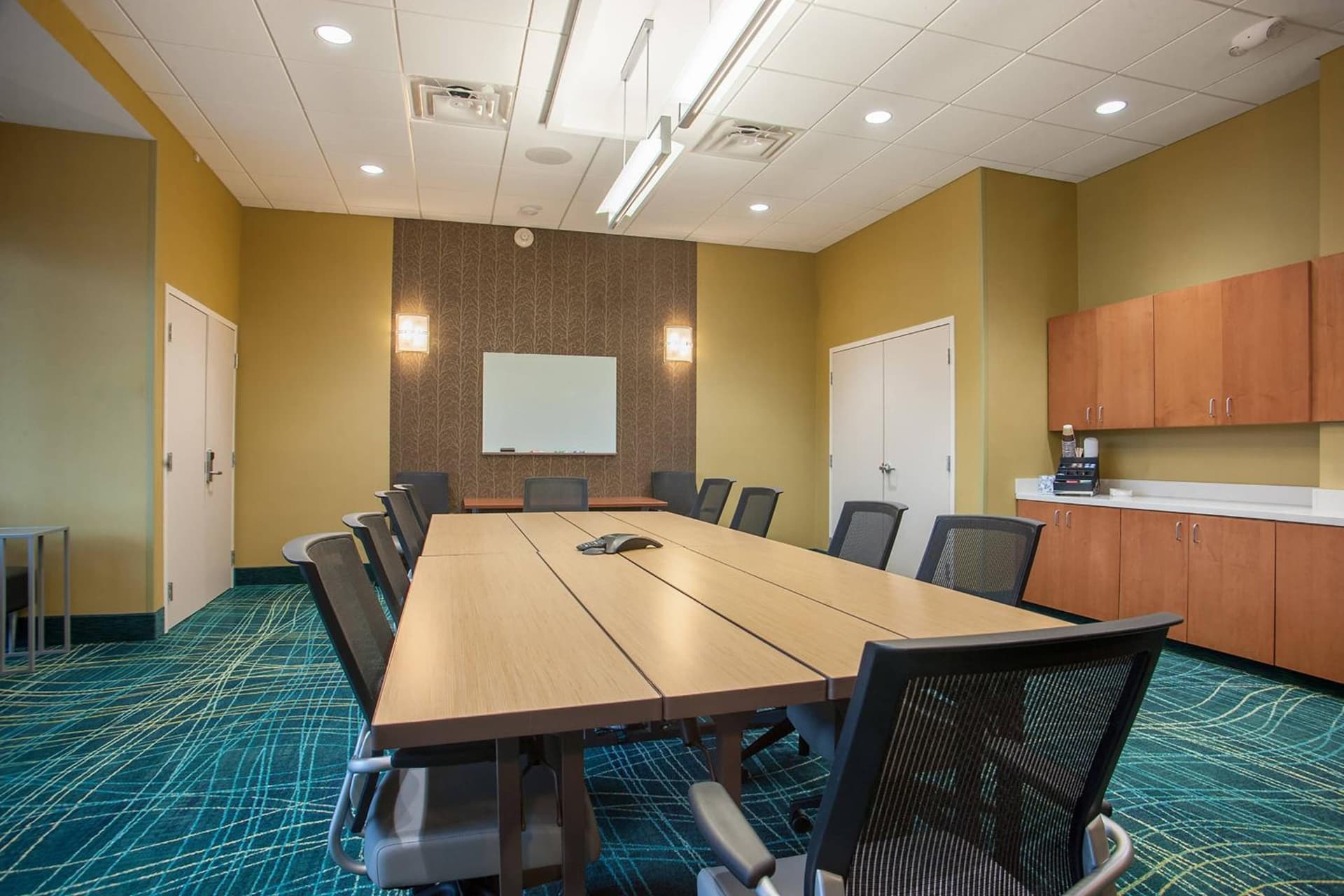 SpringHill Suites by Marriott Canton interior in North Canton, OH — gallery photo 2