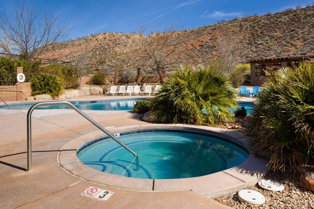 H5 The Kestrel L Ground Floor 3-bedroom Hillside View interior in Hurricane, UT — gallery photo 2