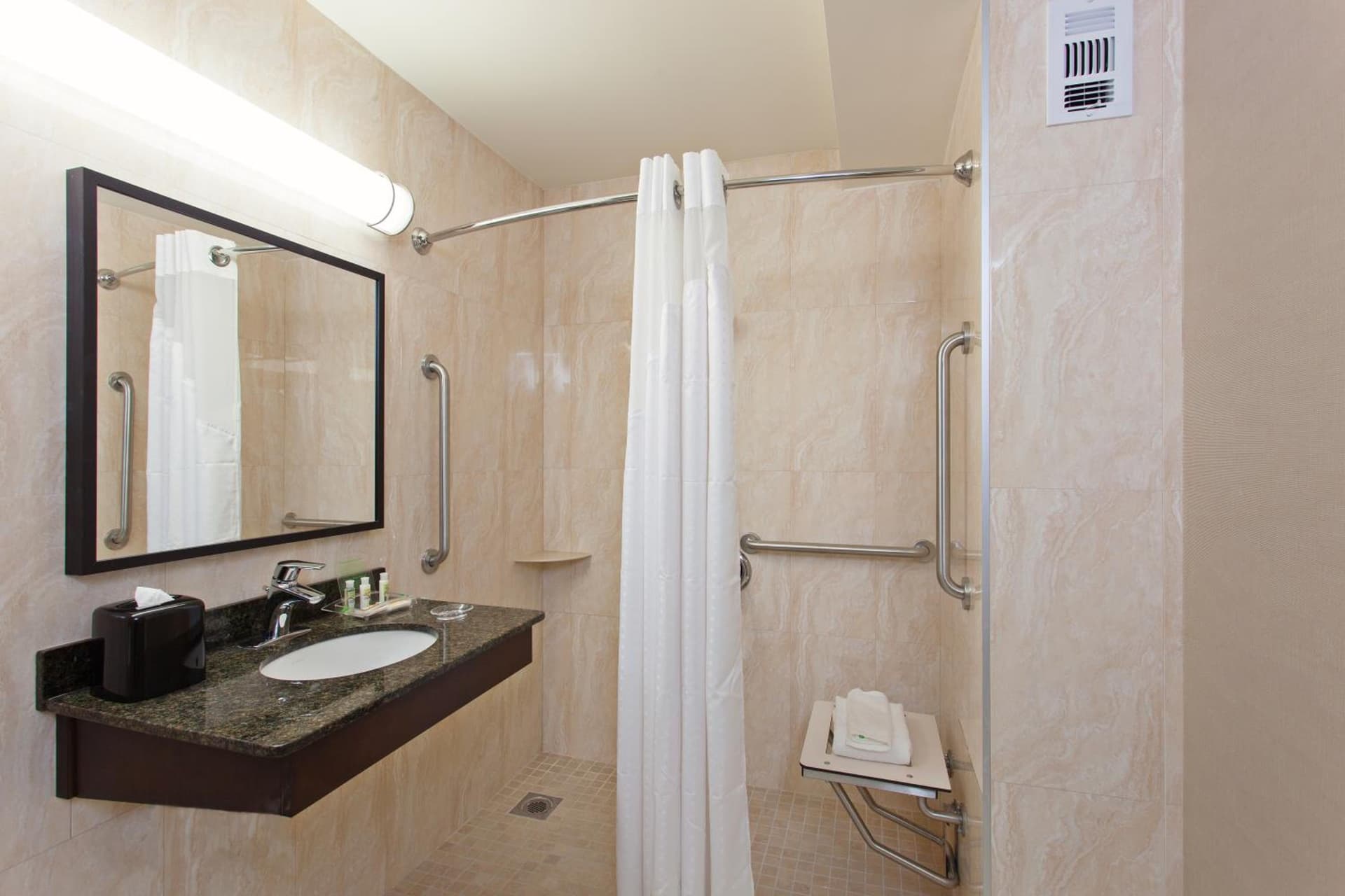 Holiday Inn West Covina, an IHG Hotel gallery photo in West Covina, CA — image 8