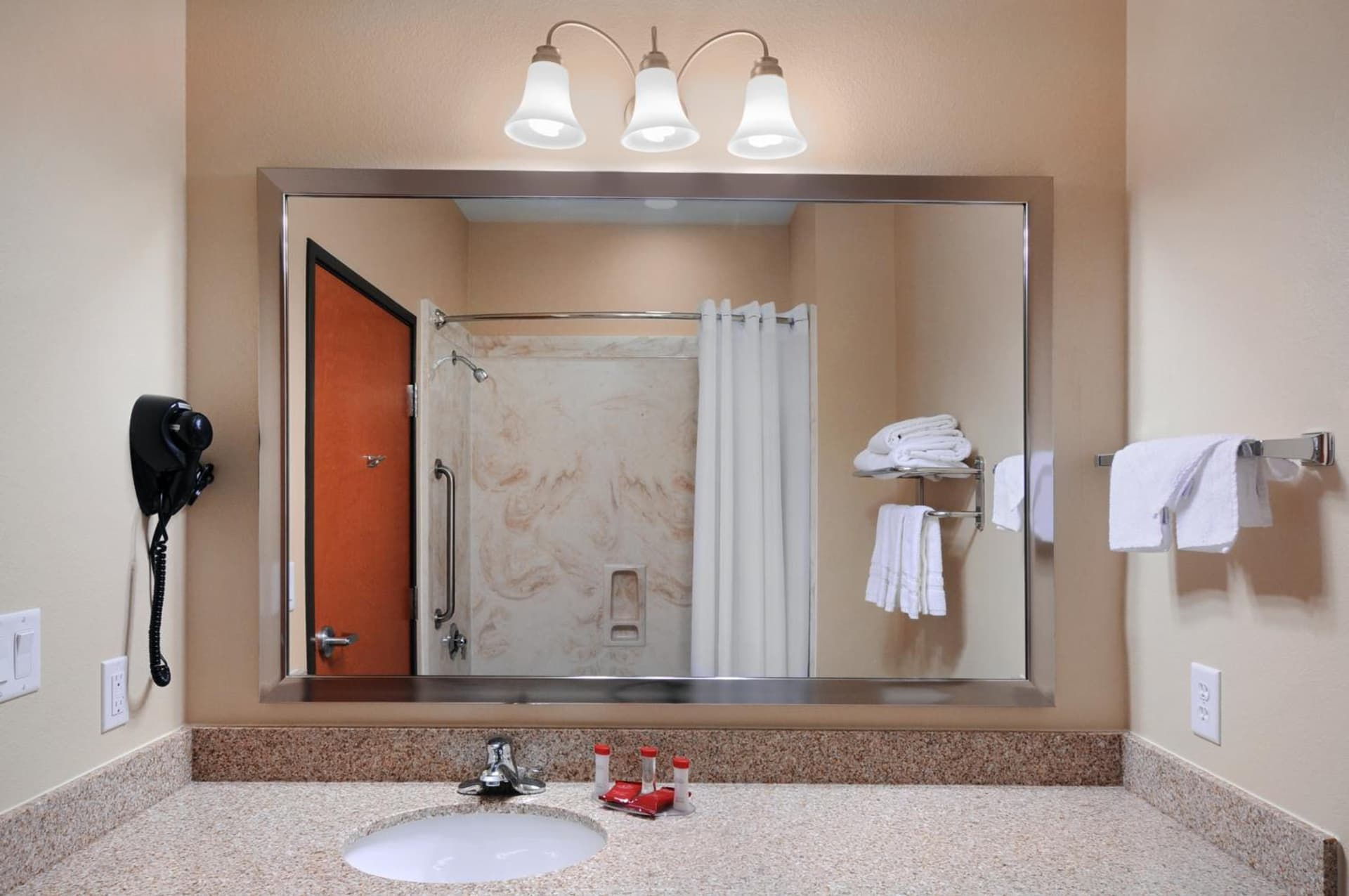 Ramada by Wyndham College Station interior in College Station, TX — gallery photo 2