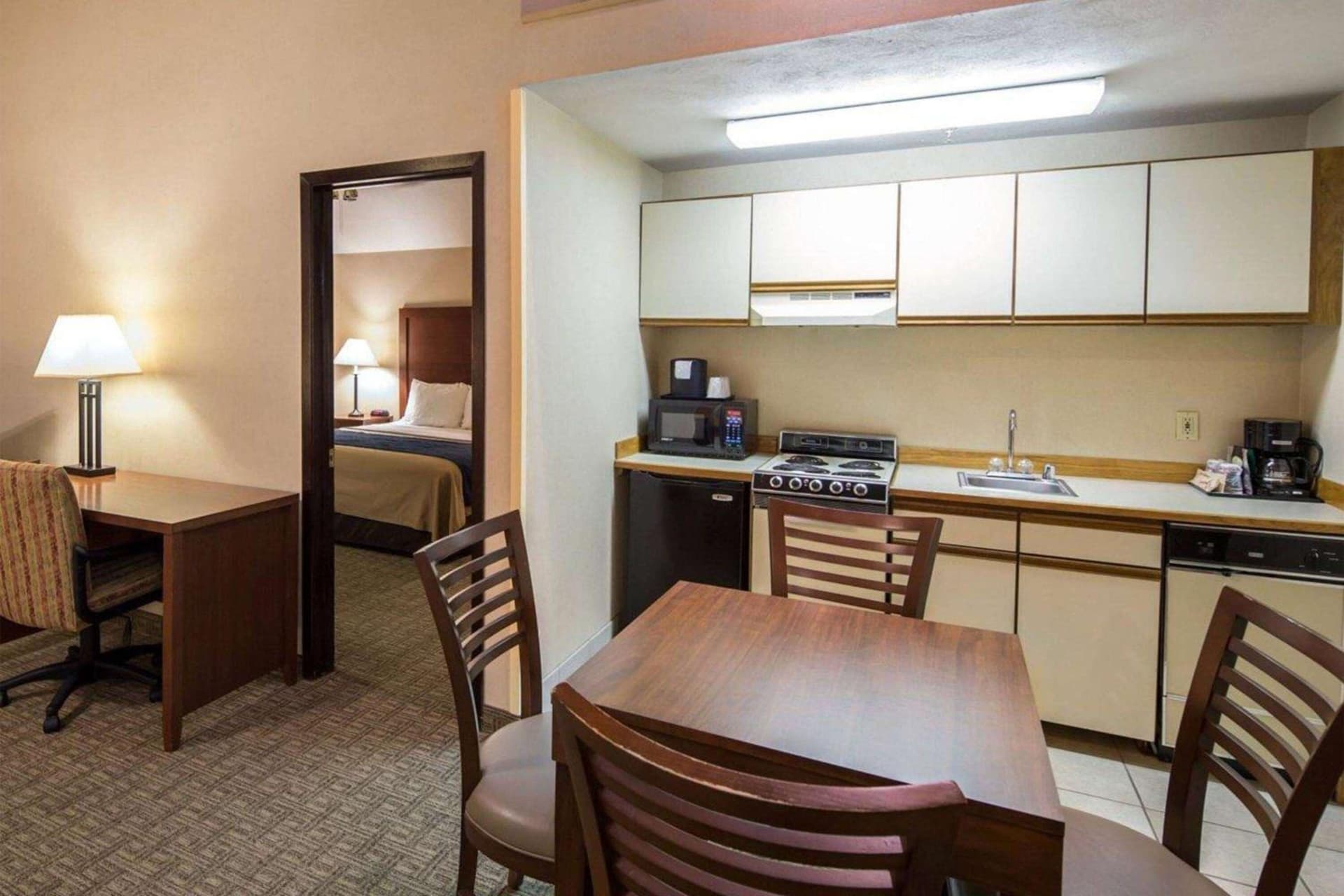 Wingate by Wyndham Anchorage Downtown - Ship Creek gallery photo in Anchorage, AK — image 9