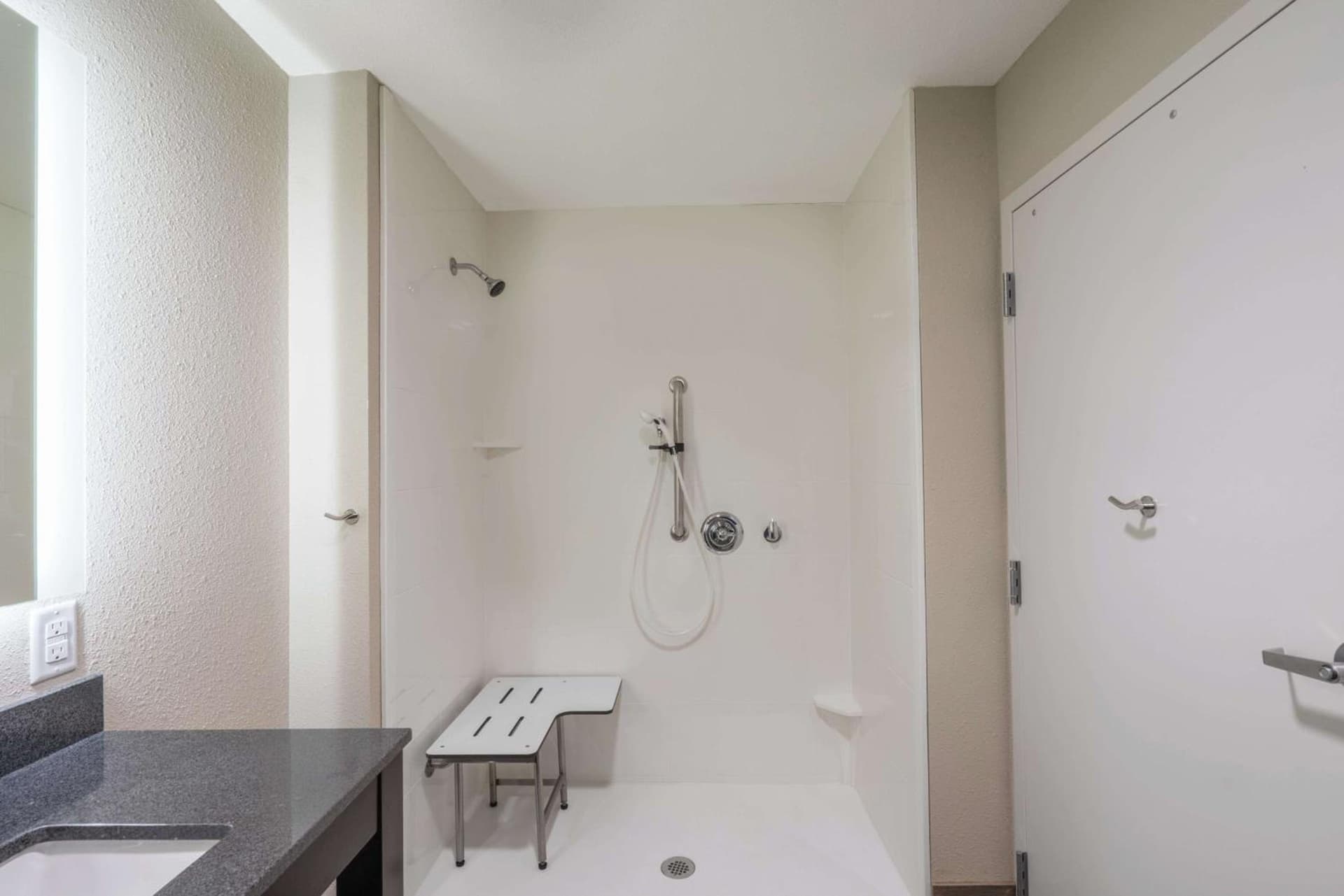 La Quinta by Wyndham Memphis Downtown interior in Memphis, TN — gallery photo 2