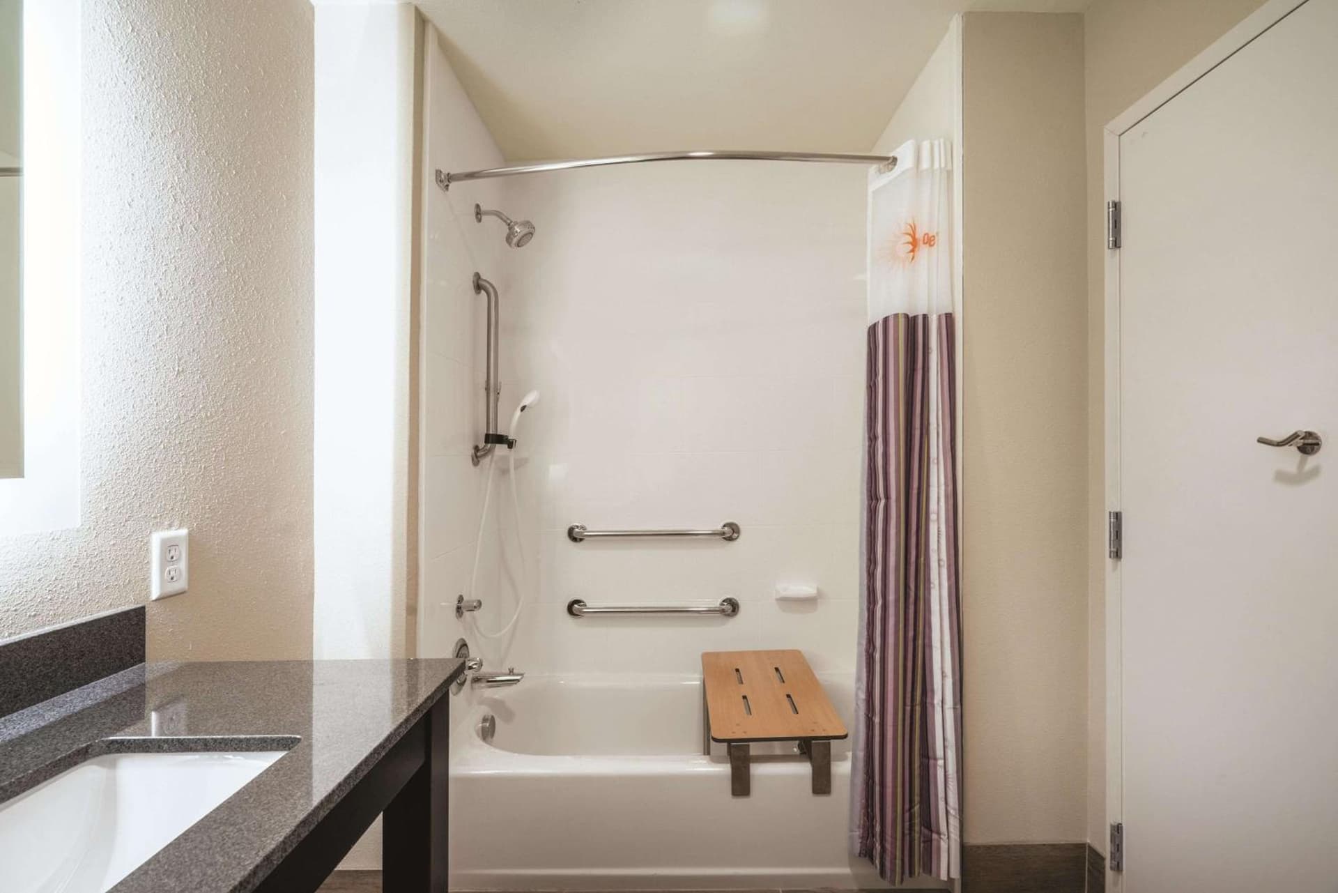 La Quinta by Wyndham Memphis Downtown gallery photo in Memphis, TN — image 27