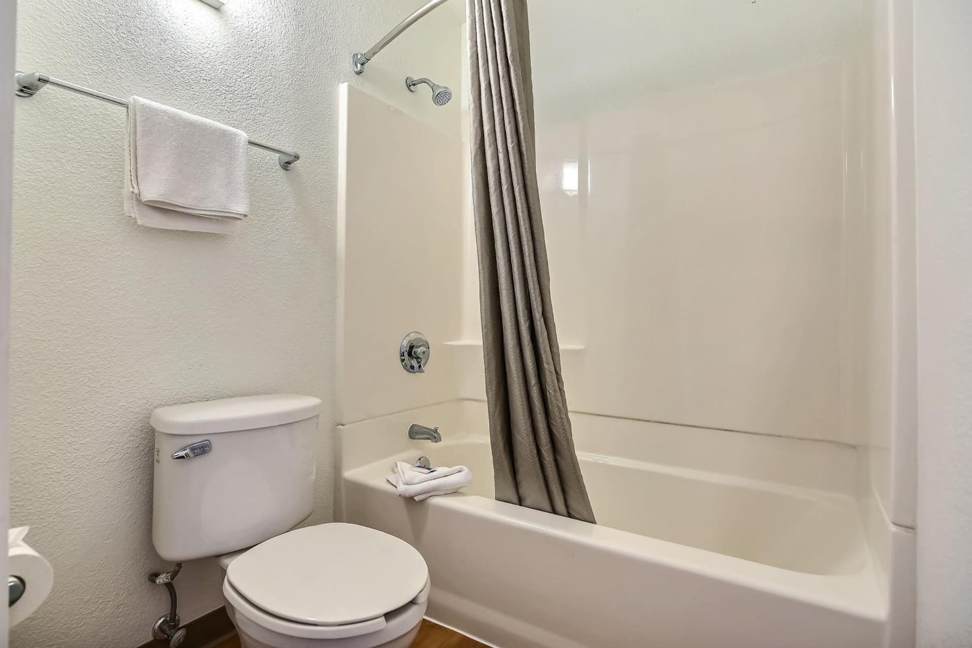 Motel 6-Oakland, CA - Embarcadero gallery photo in Oakland, CA — image 35