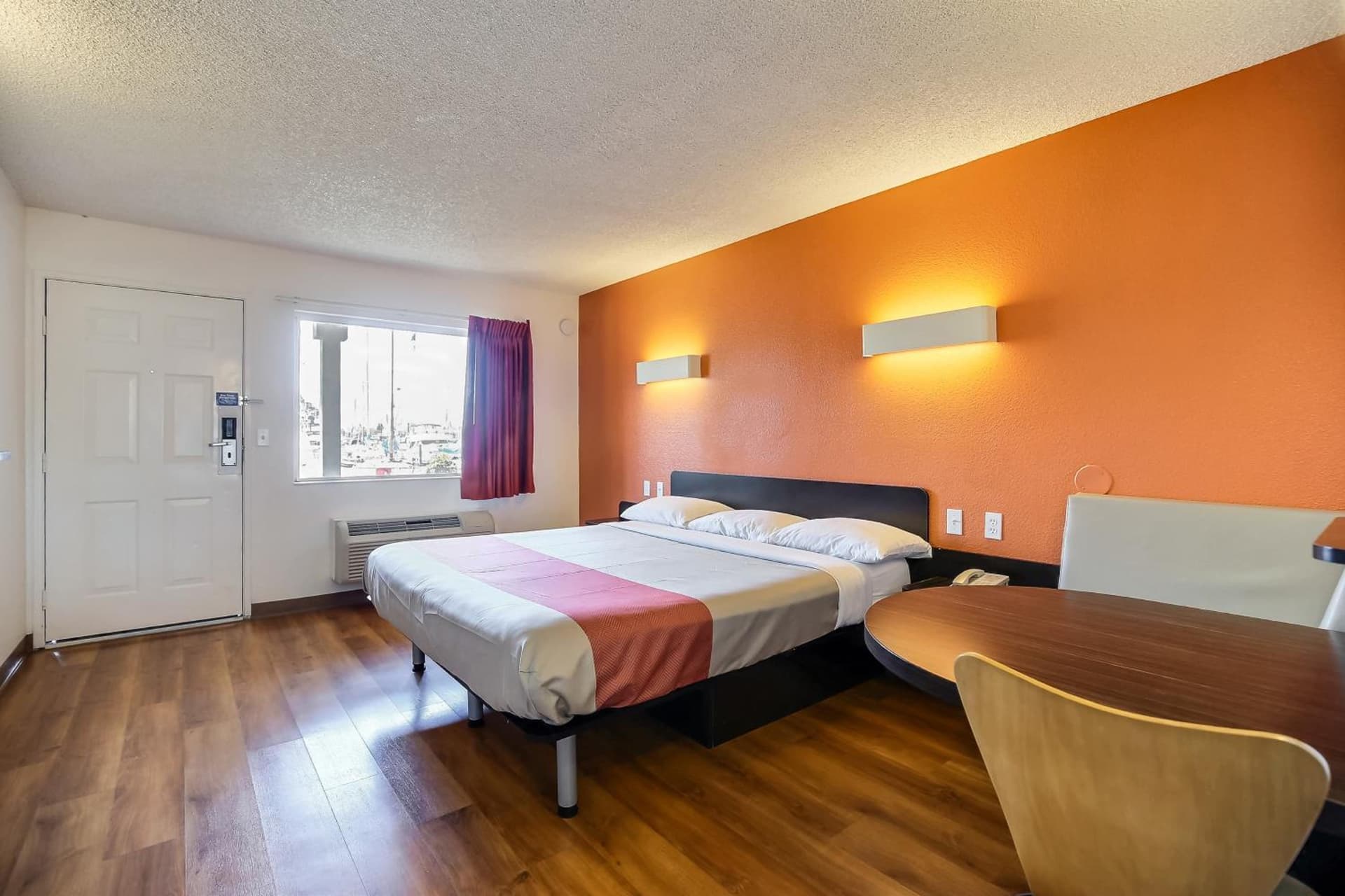 Motel 6-Oakland, CA - Embarcadero gallery photo in Oakland, CA — image 50