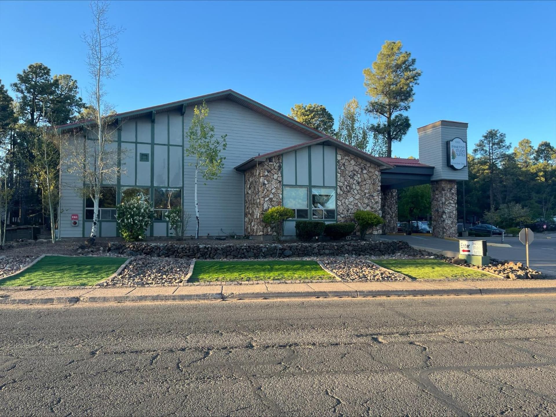 Pinetop Studio Suites featured exterior or lobby in Pinetop-Lakeside, AZ — similar hotel