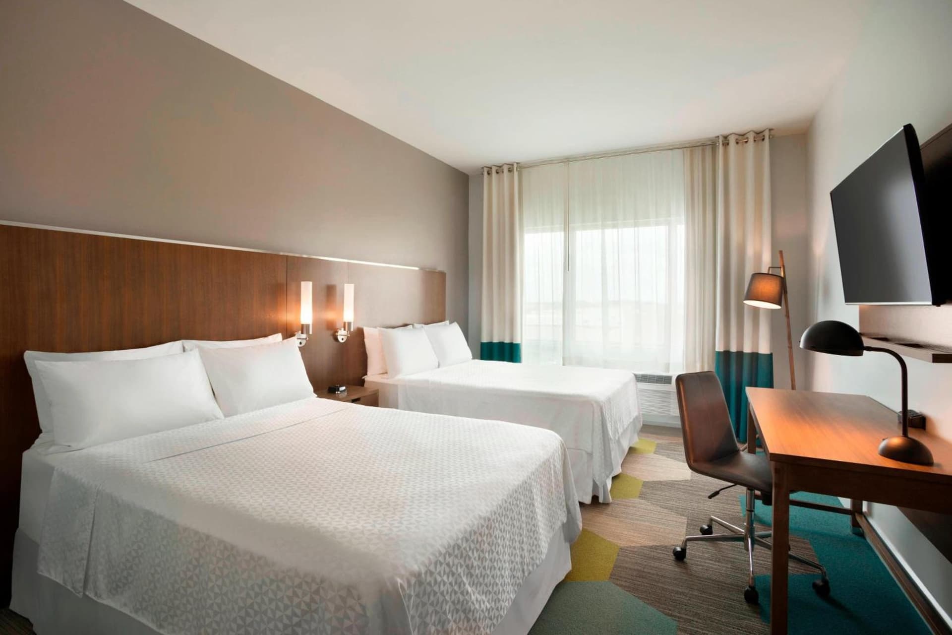 Four Points by Sheraton Miami Airport property views in Miami, FL — gallery photo 3