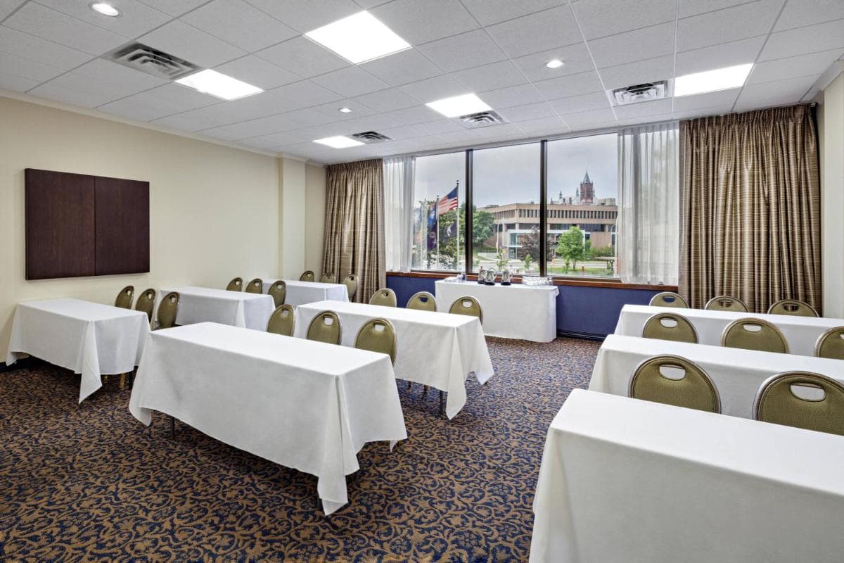 Sheraton Syracuse University Hotel and Conference Center gallery photo in Syracuse, NY — image 17