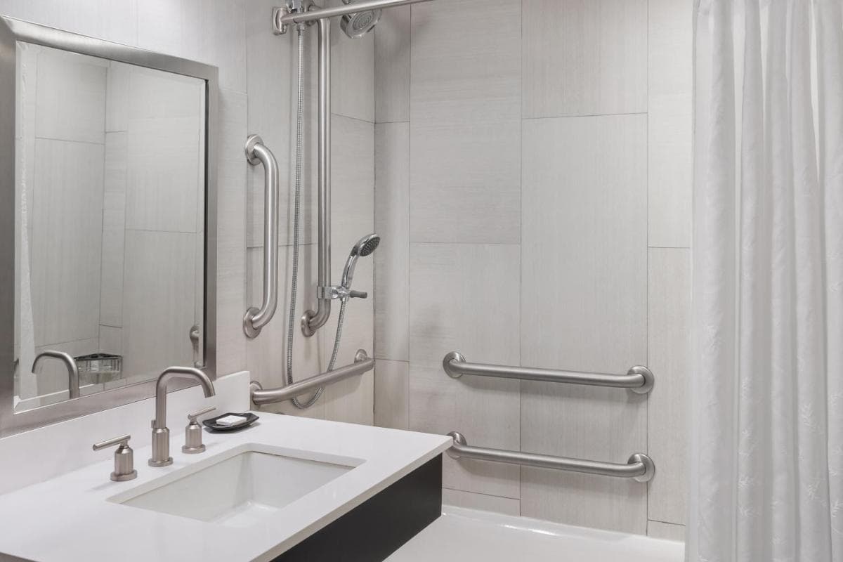Sheraton Syracuse University Hotel and Conference Center gallery photo in Syracuse, NY — image 14
