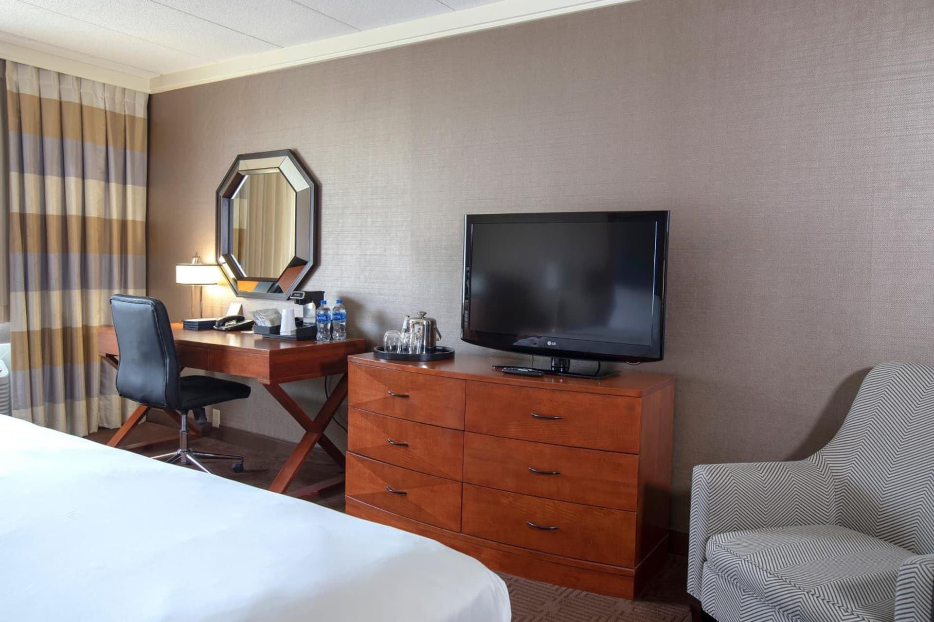 Sheraton Niagara Falls gallery photo in Niagara Falls, NY — image 45