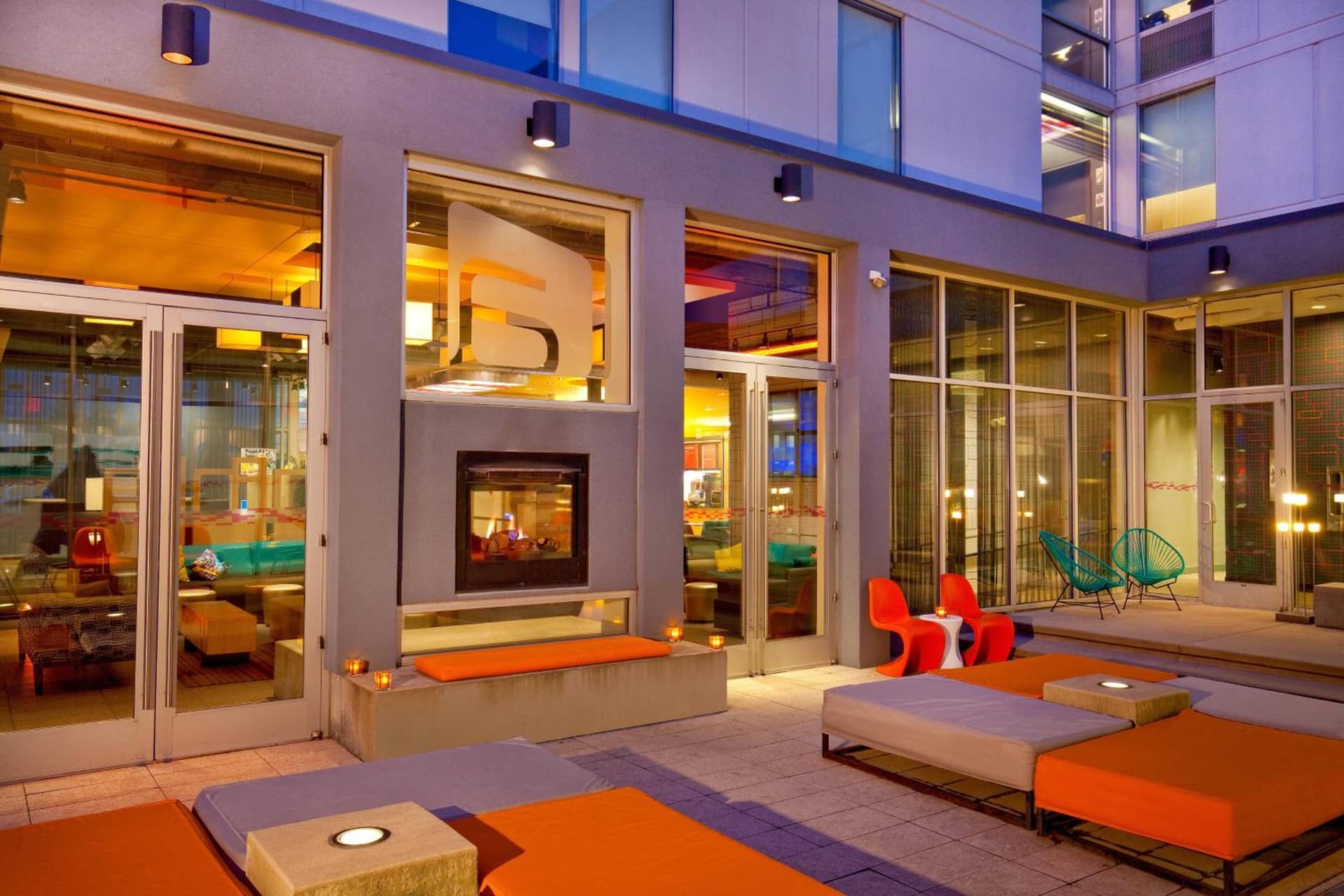 Aloft by Marriott Bolingbrook property views in Bolingbrook, IL — gallery photo 3