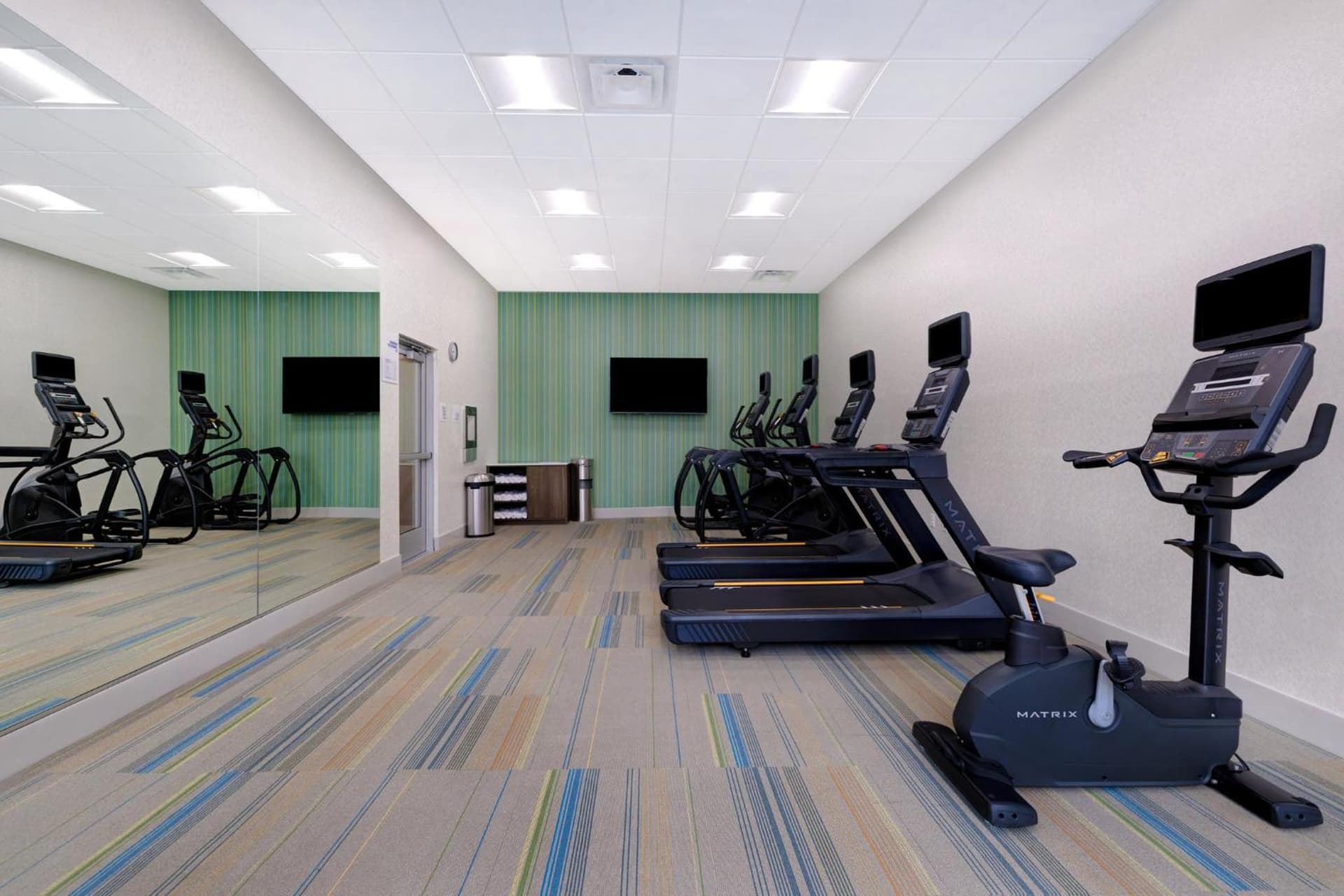 Holiday Inn Express & Suites - Glendale Downtown gallery photo in Glendale, CA — image 77