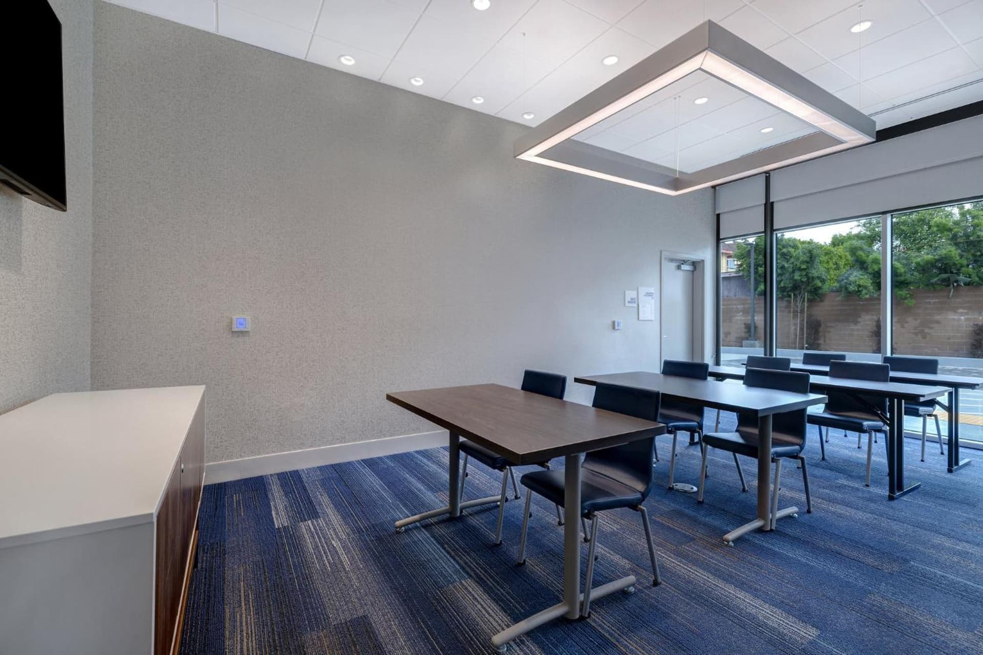 Holiday Inn Express & Suites - Glendale Downtown gallery photo in Glendale, CA — image 57