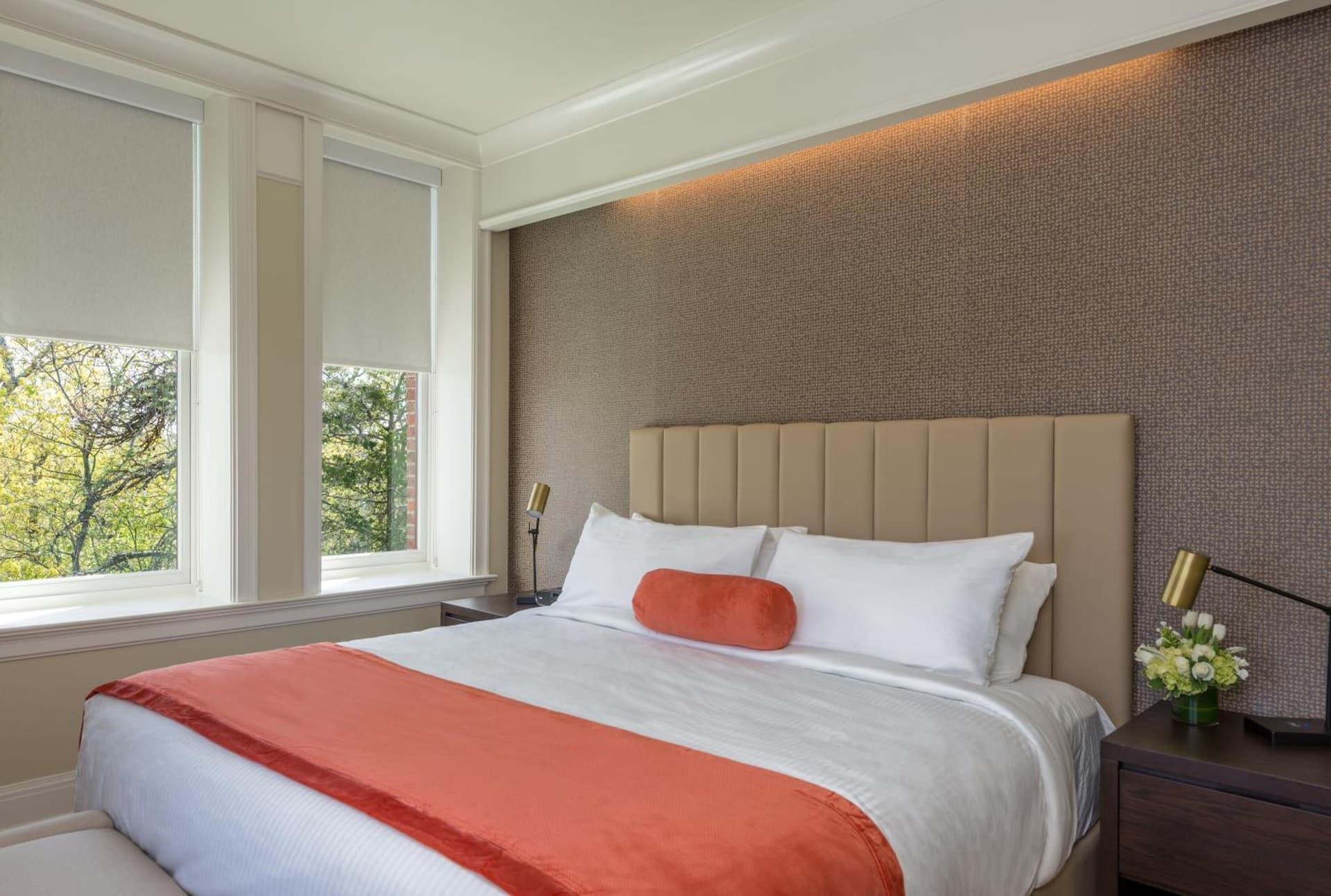 The Abbey Inn & Spa interior in Peekskill, NY — gallery photo 2